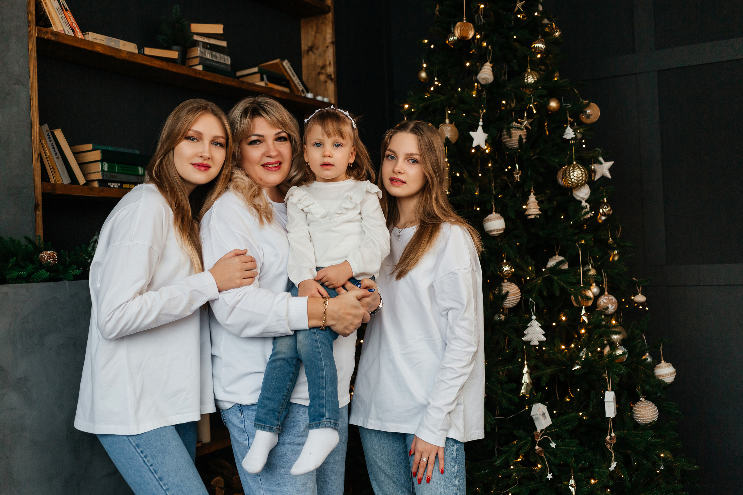 Семейная новогодняя фотосессия Нины. Женский фотограф в Оренбурге Ирина Заводчикова