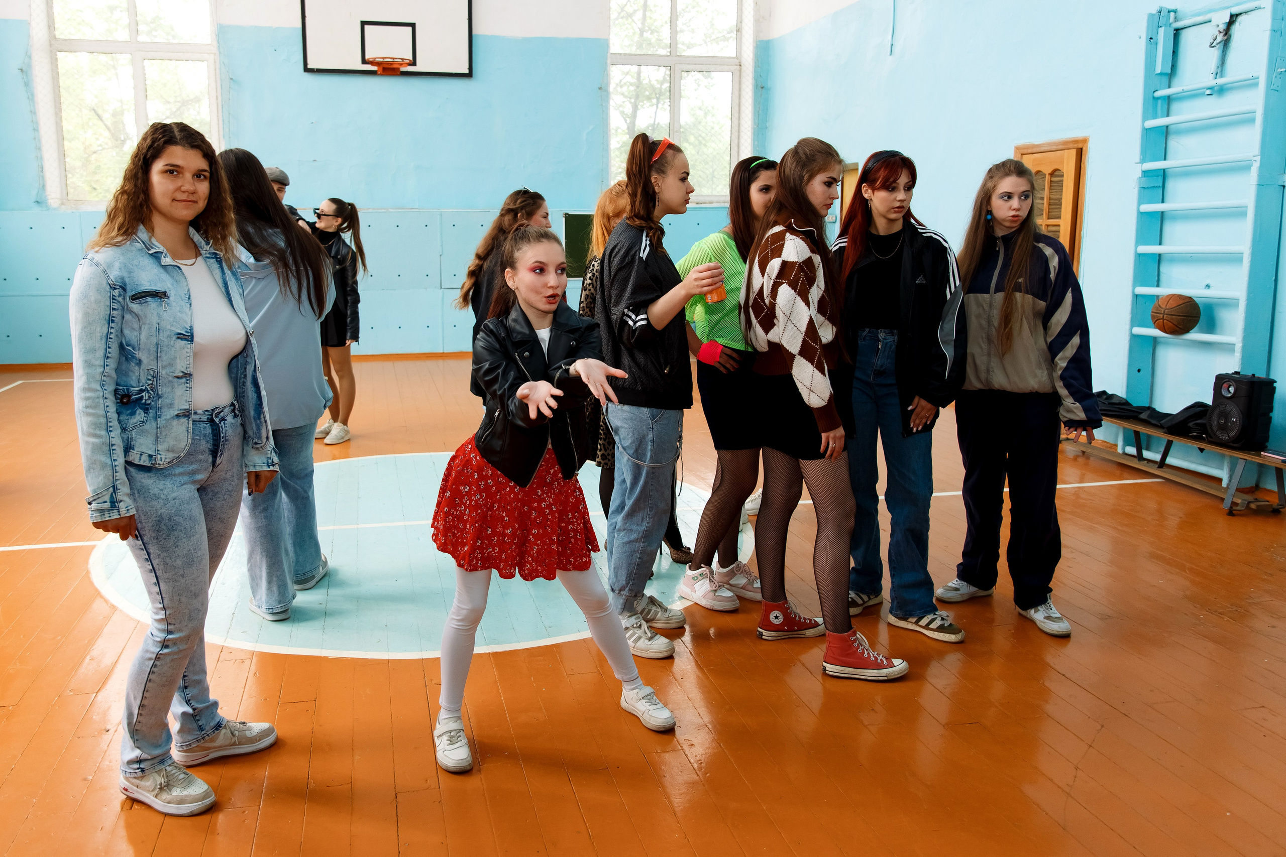 11 класс день не послушания в школе. Фотограф Любовь Корниенко, Примоский край