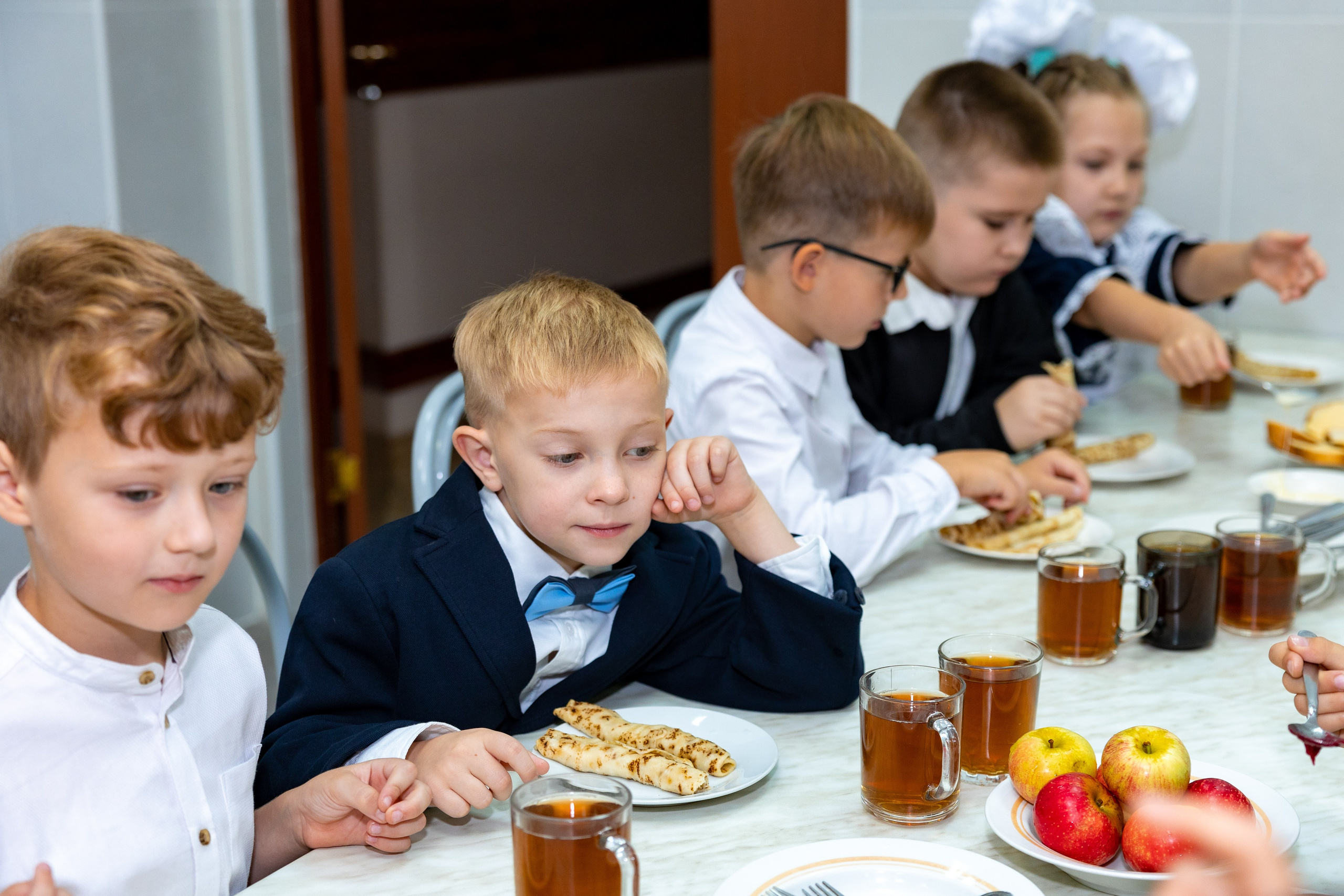 1 сентября. Дарья Бухреева — фотограф, видеограф и фототерапевт. Москва и мир
