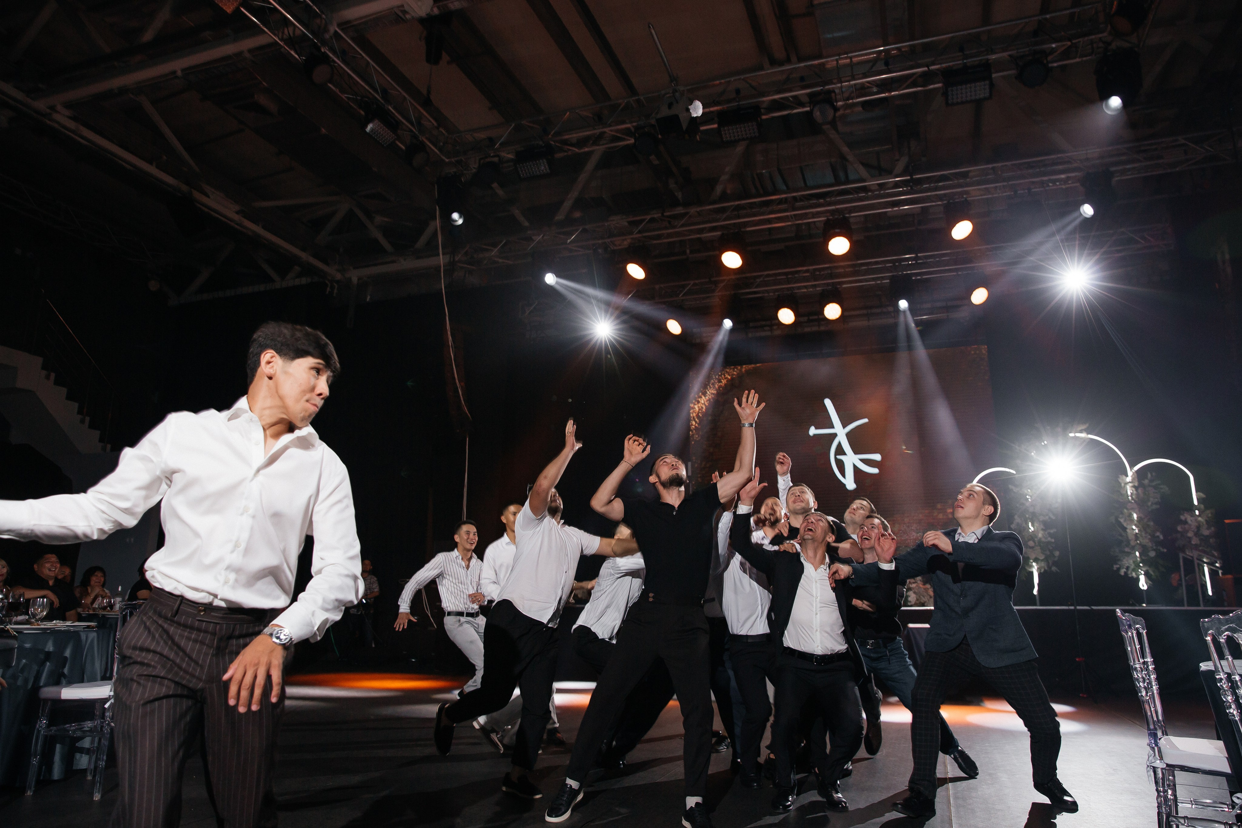 Уютная свадьба — Аскар и Катя на Марсовом поле. Свадебный фотограф в Оренбурге Илья Володьков