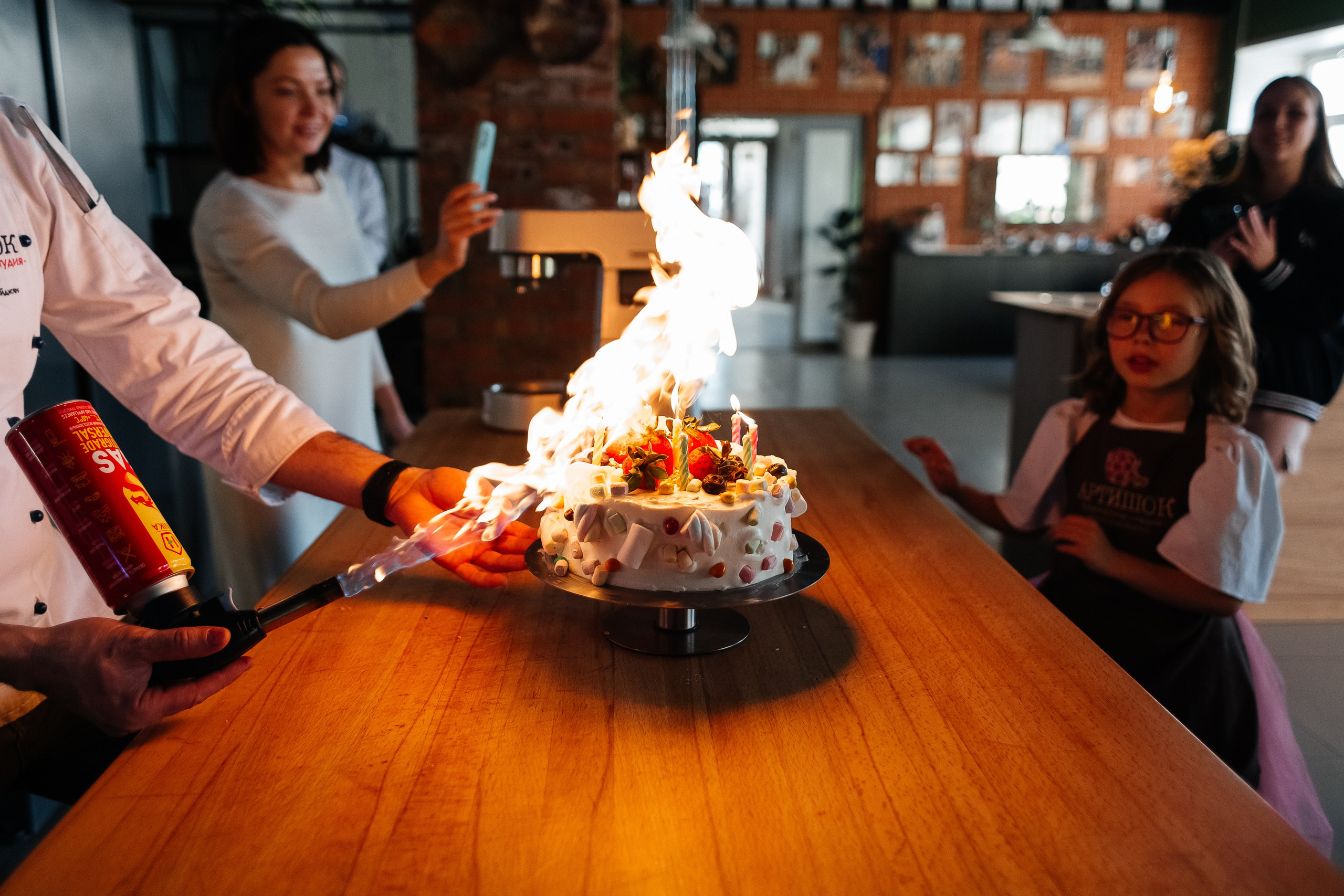 Детский мастер-класс в «АРТиШОК». Фотограф Кемерово | Сергей