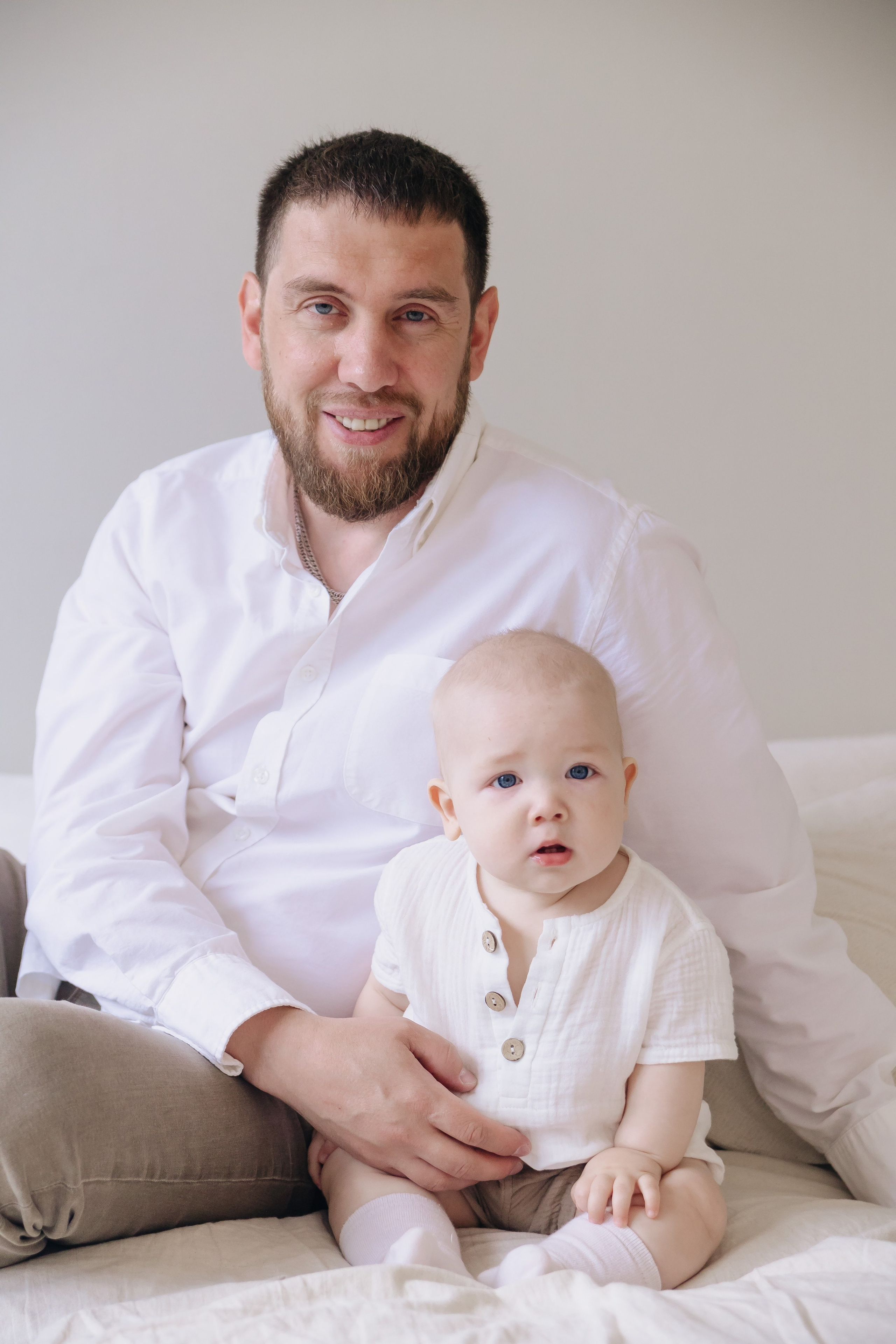 Семейная фотосессия в студии. Свадебный, семейный фотограф, контент съёмка. Екатеринбург. Елена Граф