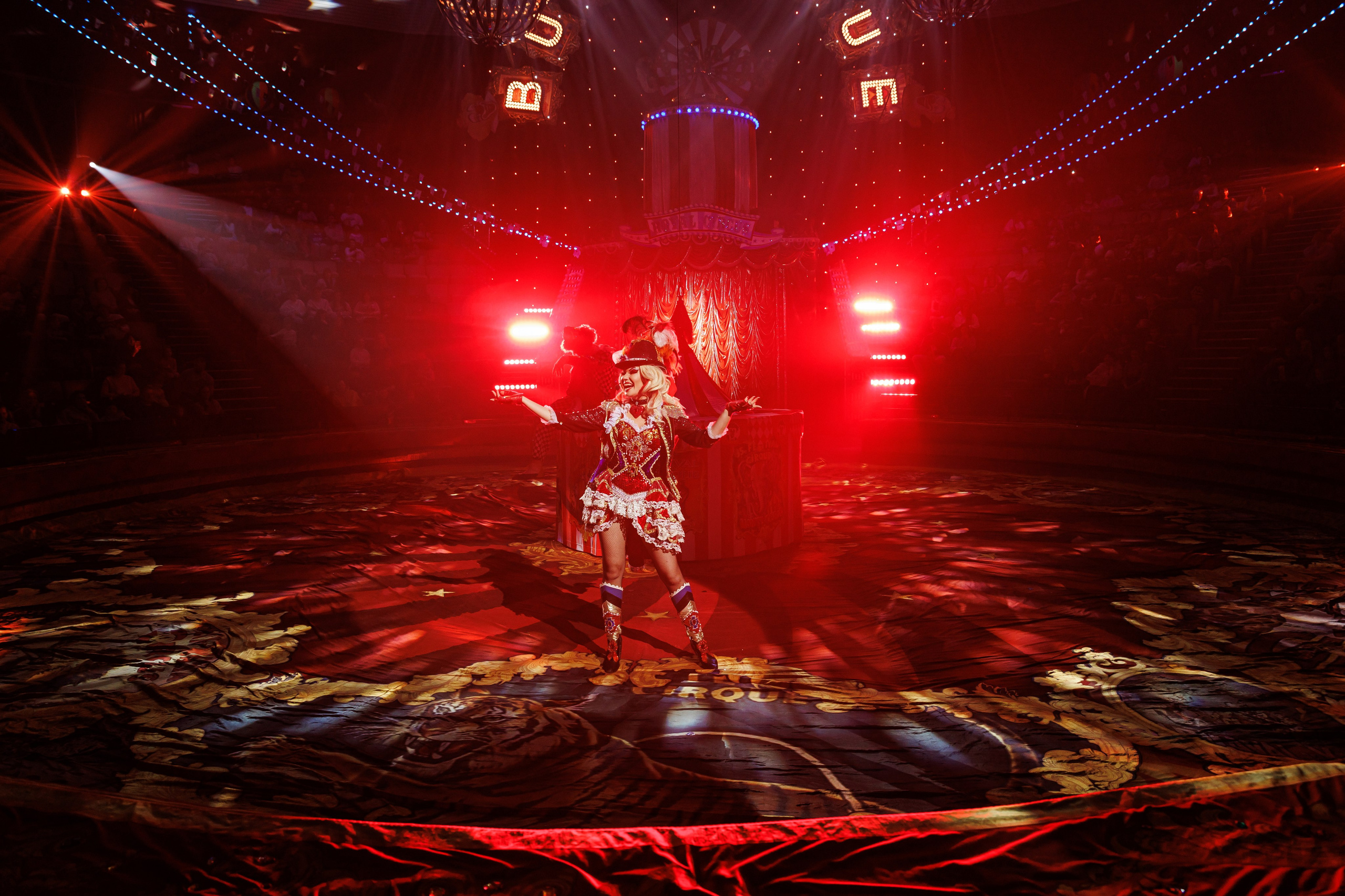 BURLESQUE. Андрей Черёмушкин | Репортажный Фотограф в Хабаровске