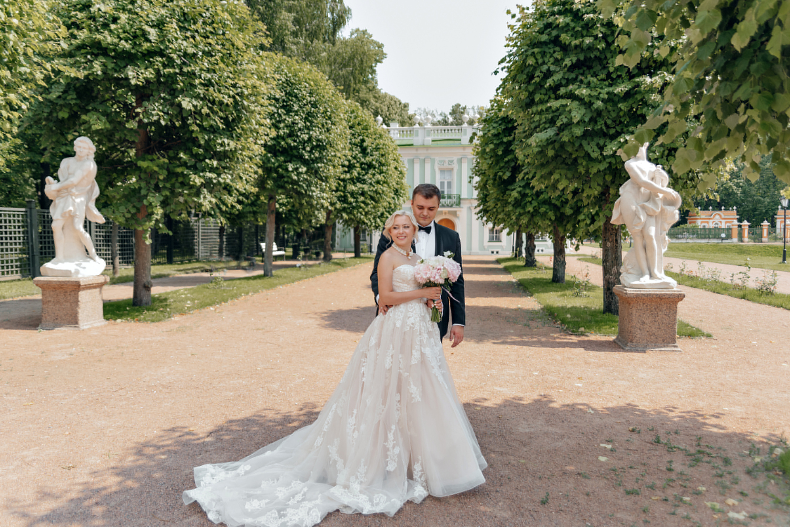 Анонс свадебной фотосессии в Кусково. Фотограф Москва