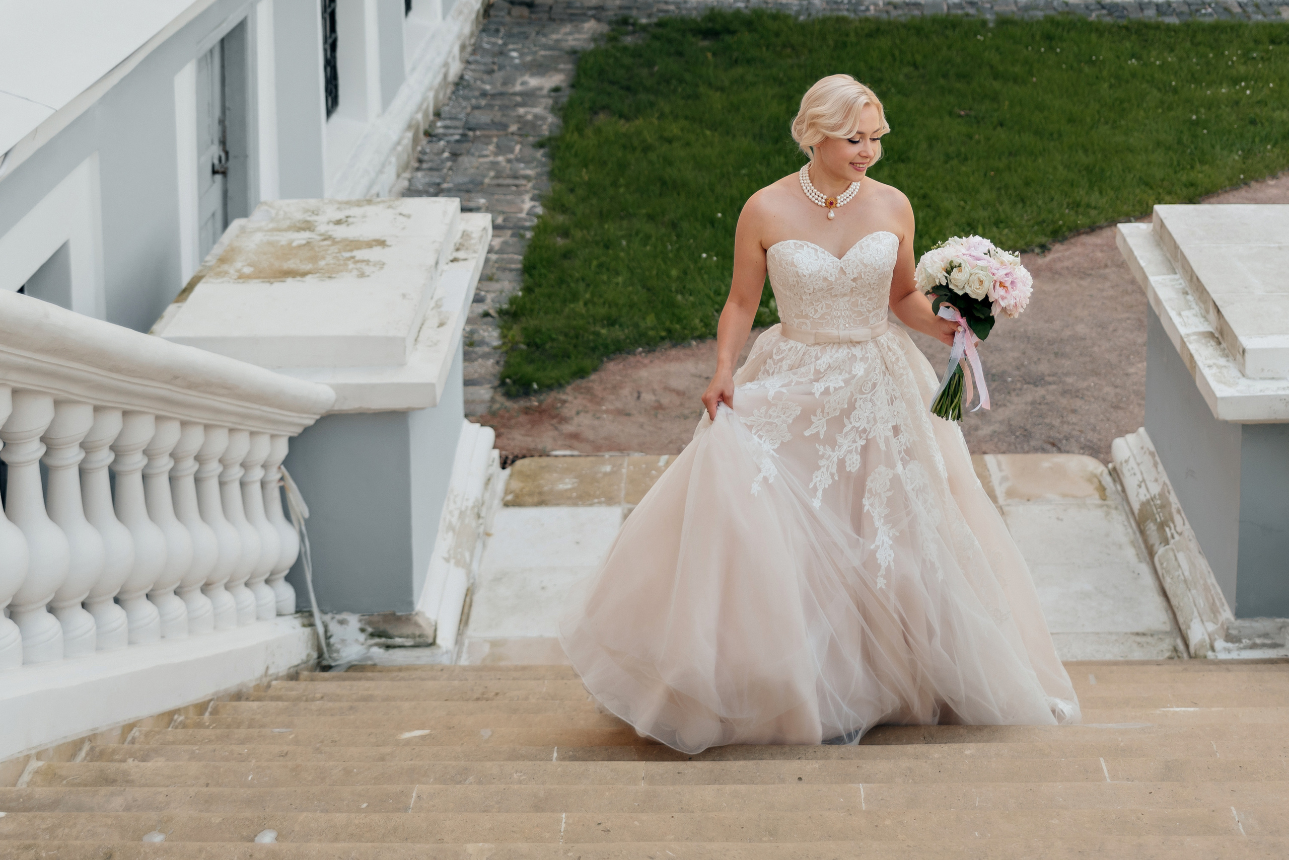 Анонс свадебной фотосессии в Кусково. Фотограф Москва