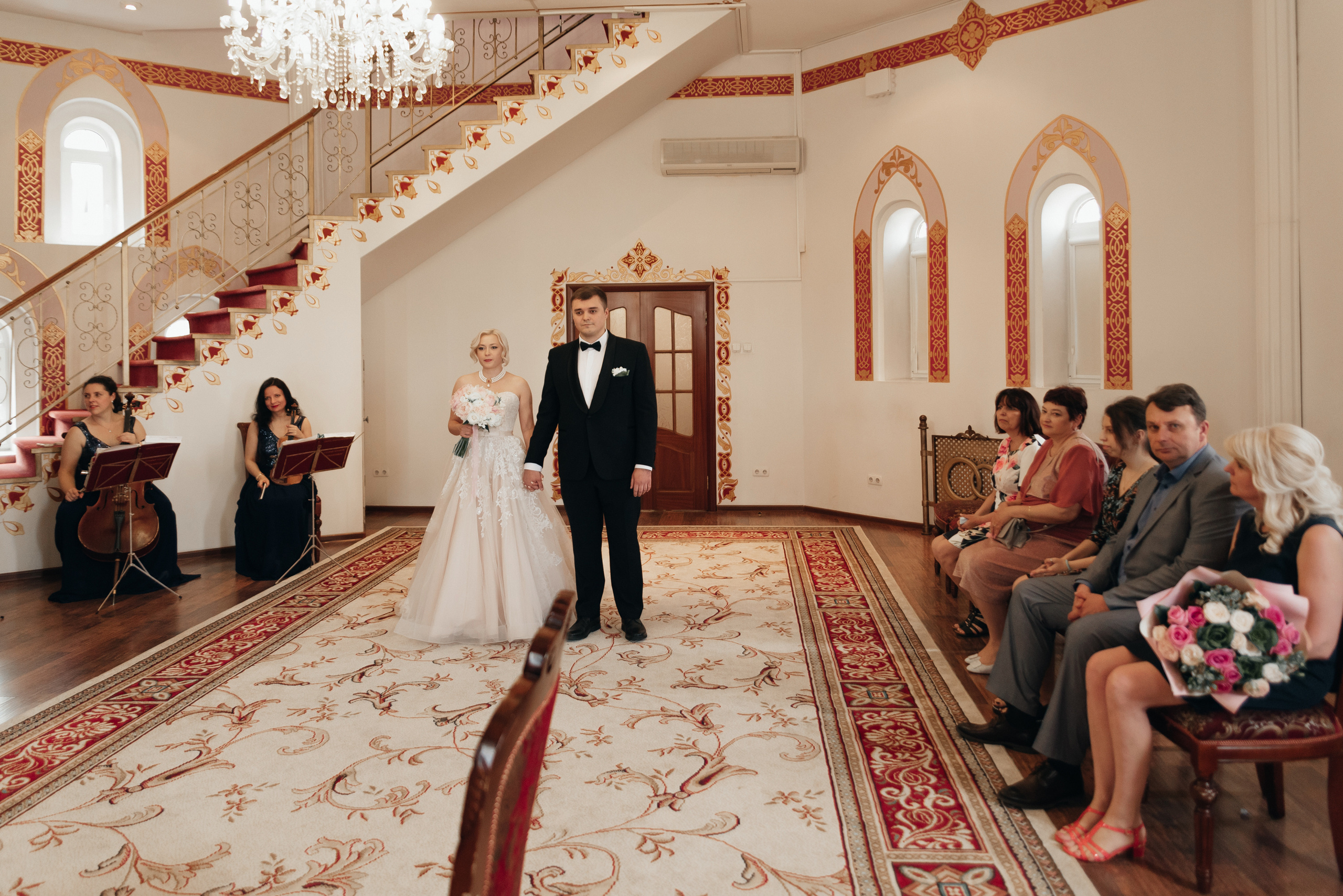 Анонс свадебной фотосессии в Кусково. Фотограф Москва