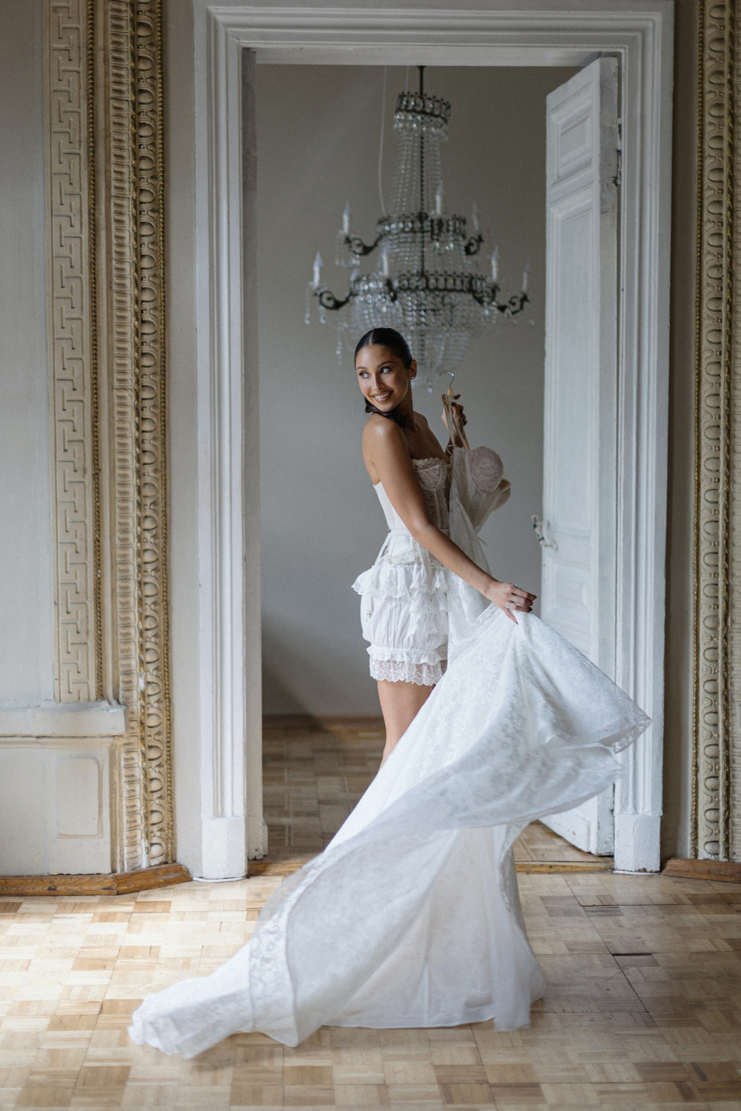 Фотосессия с кабриолетом в Москве свадебная. Свадебный фотограф Москва. Фотограф в Москве Валерия Рожкова