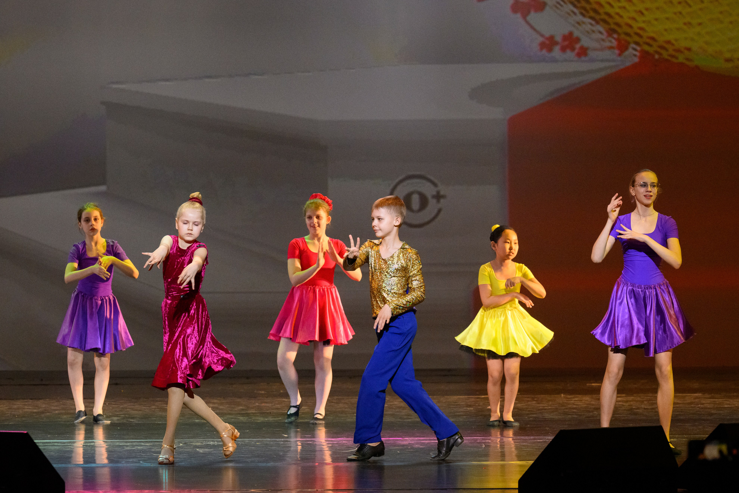 23 апреля, часть 2, БКЗ Октябрьский, г. Санкт-Петербург. Золотое яблочко