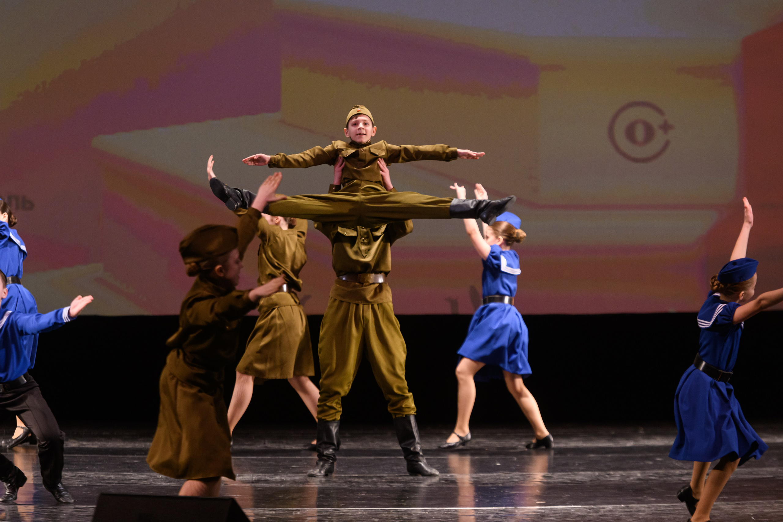 23 апреля, часть 1, БКЗ Октябрьский, г. Санкт-Петербург. Золотое яблочко