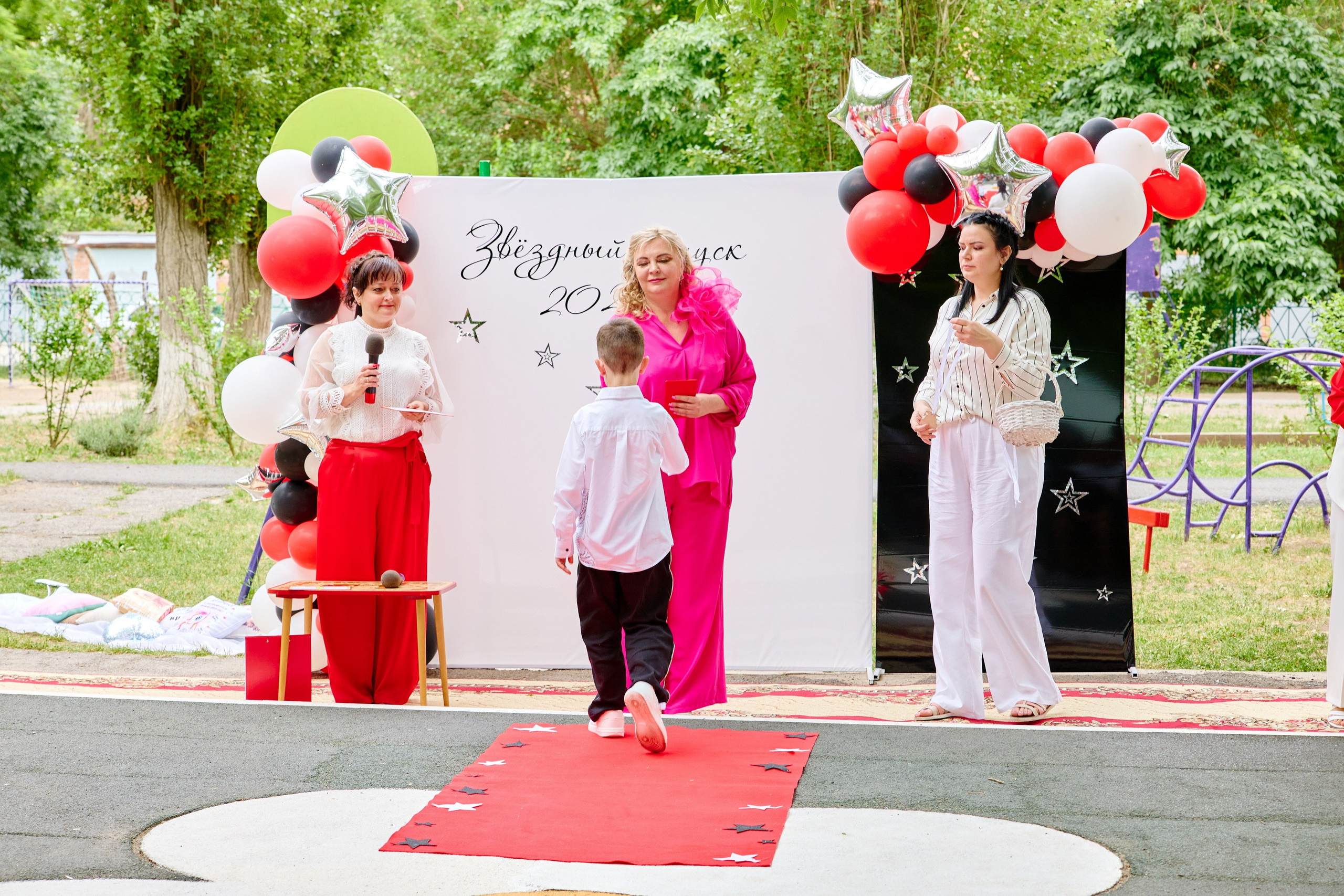 Выпускной 45 сад. Фотограф Выпускные альбомы Таганрог Сергей Коробченко