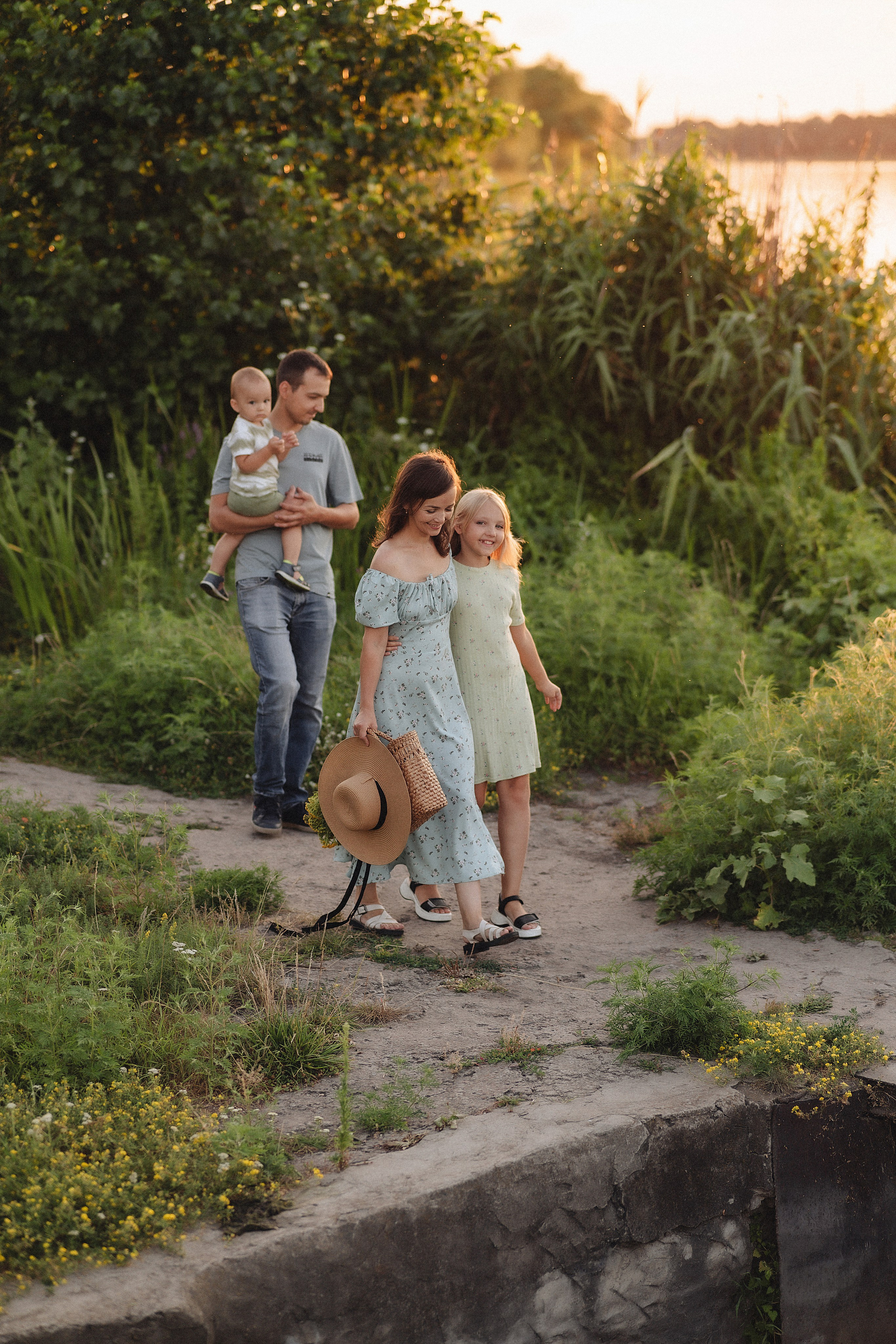 Семейная съемка на закате. Фотограф Карина Шмулёва. Воронеж и область