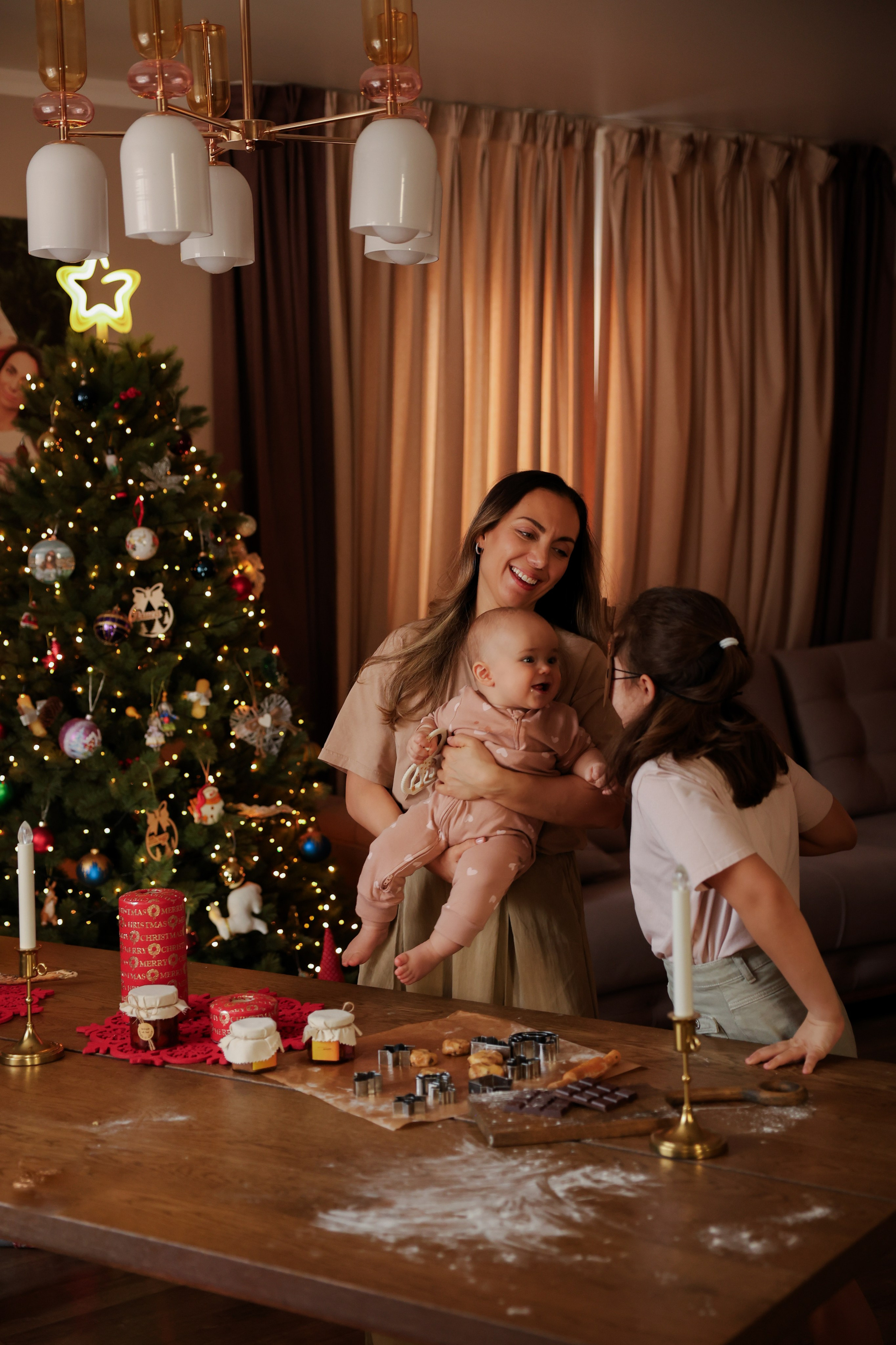 Новогоднее печенье всей семьей. Ваш семейный newborn и lifestyle фотограф в СПБ Наталья Журавлева