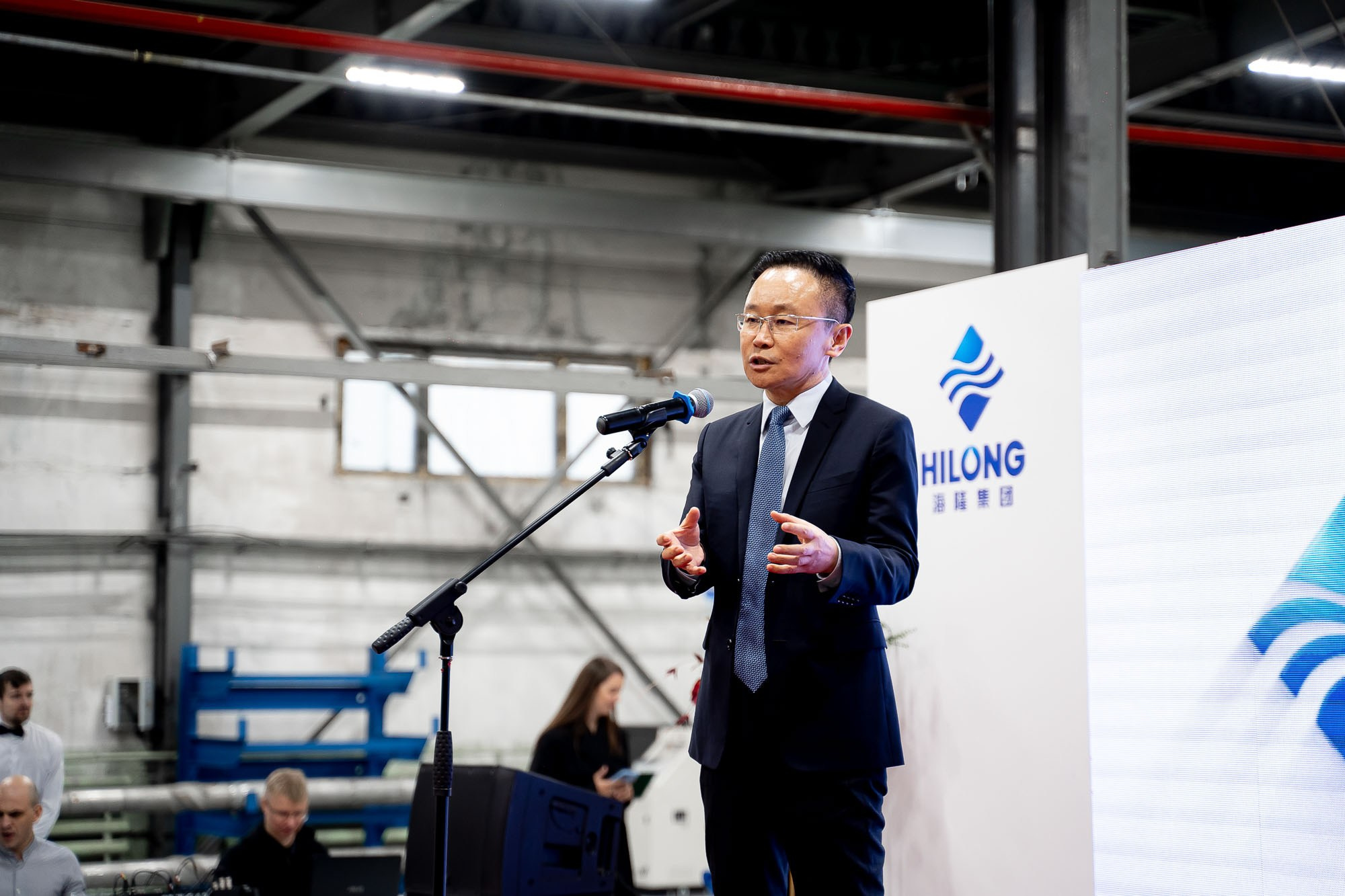 Открытие сервисного центра HILONG. Сергей Кошкин. Репортажная и ивент-фотография в Сургуте