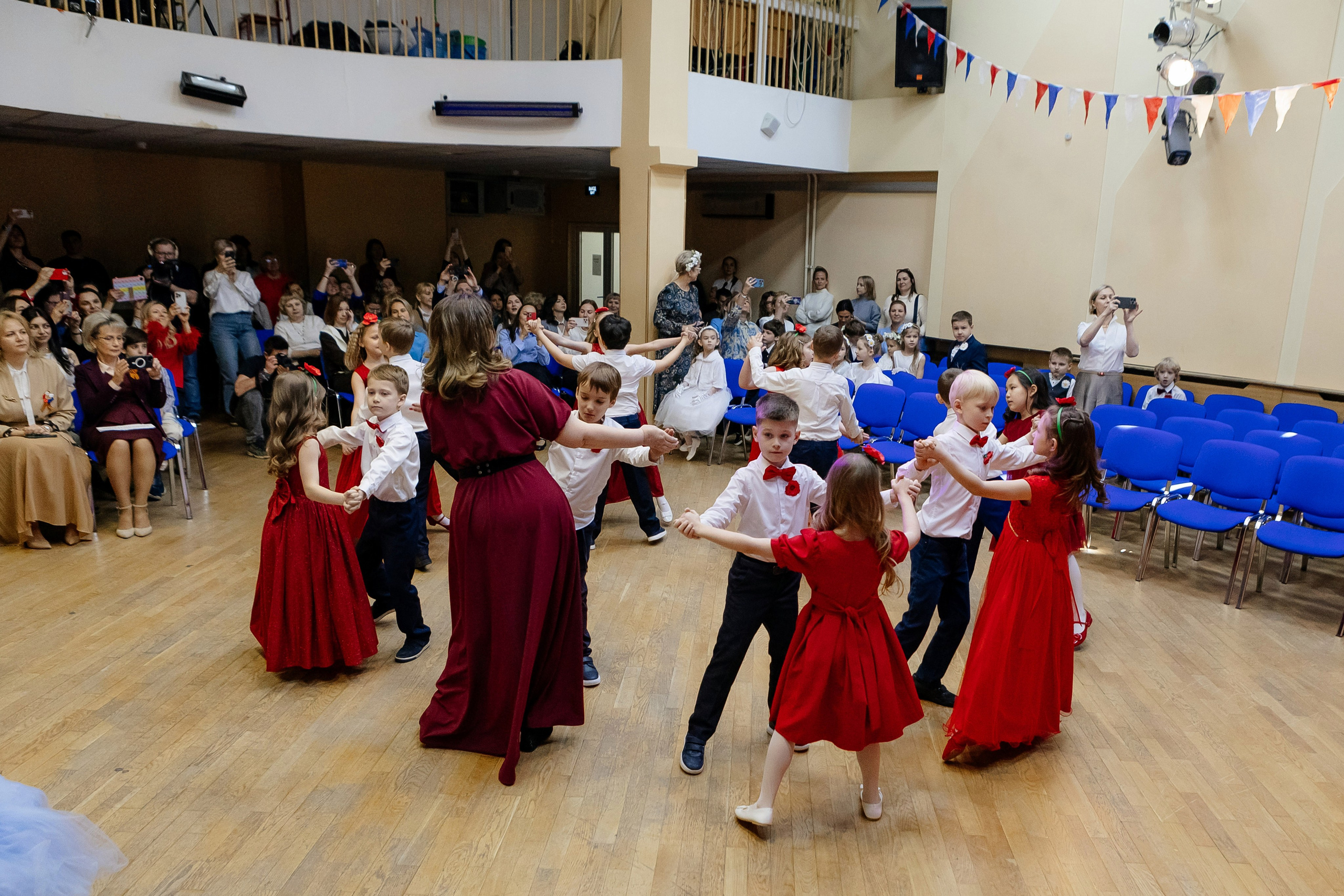 Бал первоклассников. Семейный и детский фотограф в Москве Александра Мак