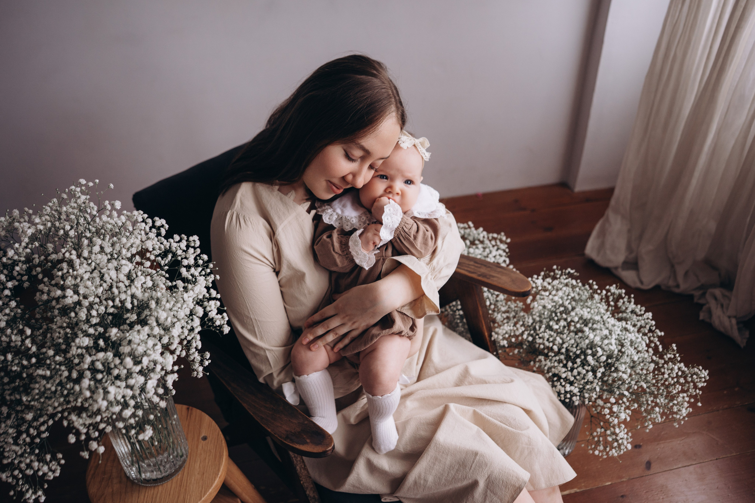 Фотодень Мамы 2026. Фотограф Новорожденных в Москве. Семейные истории в стиле LIFE