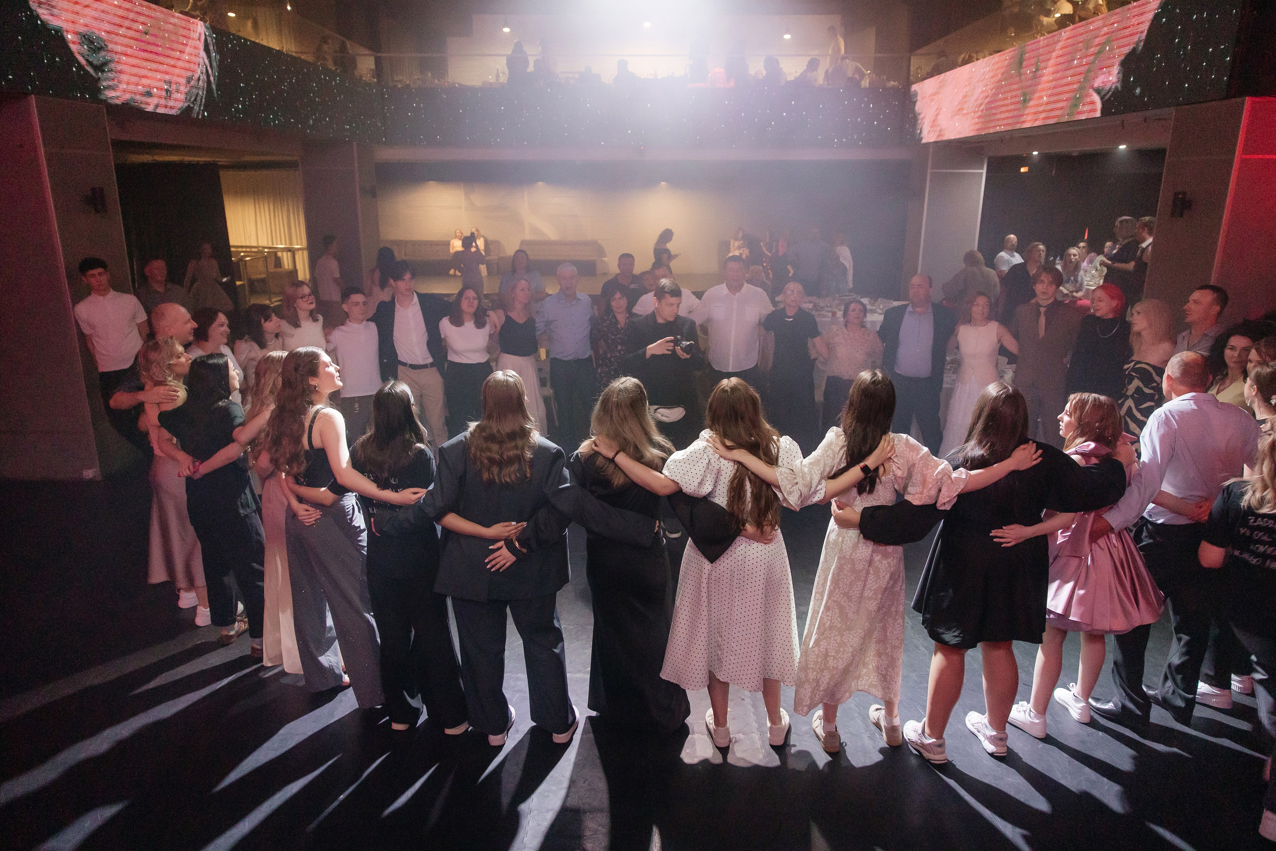 2025 Выпускной 91 школа. Свадебный и Репортажный фотограф Нижний Новгород Москва Ежов Иван