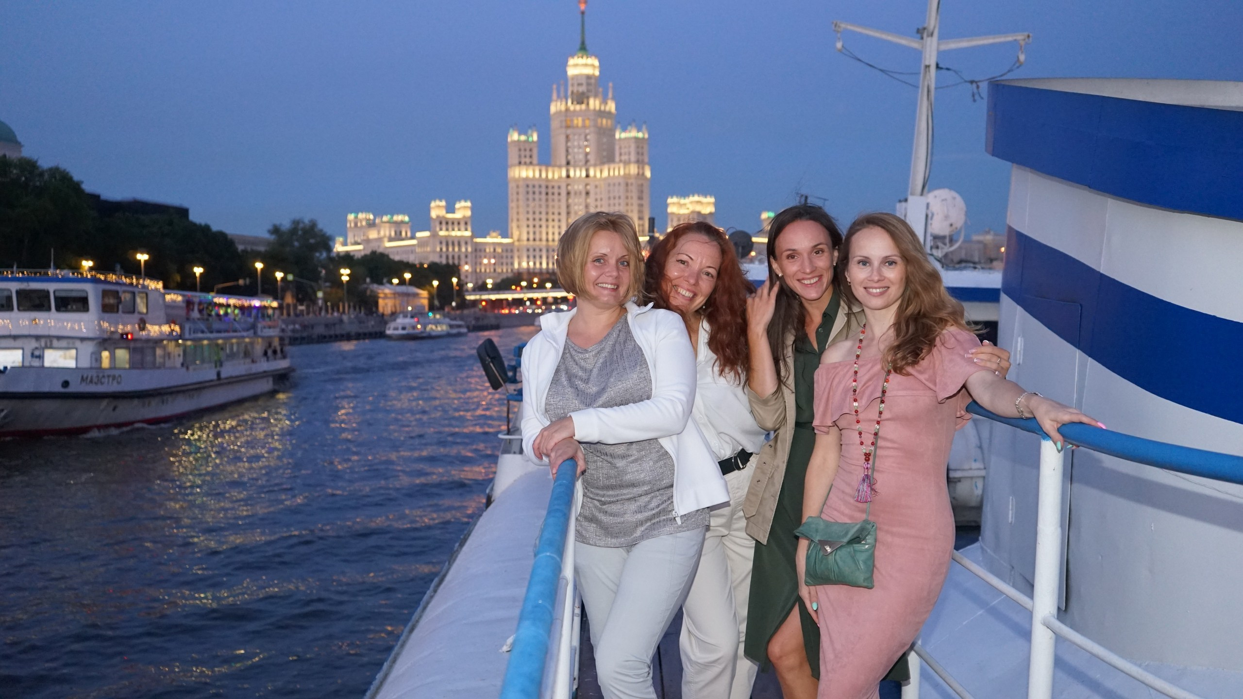 Танцы на воде | 24.07.21. Галерея Фантим