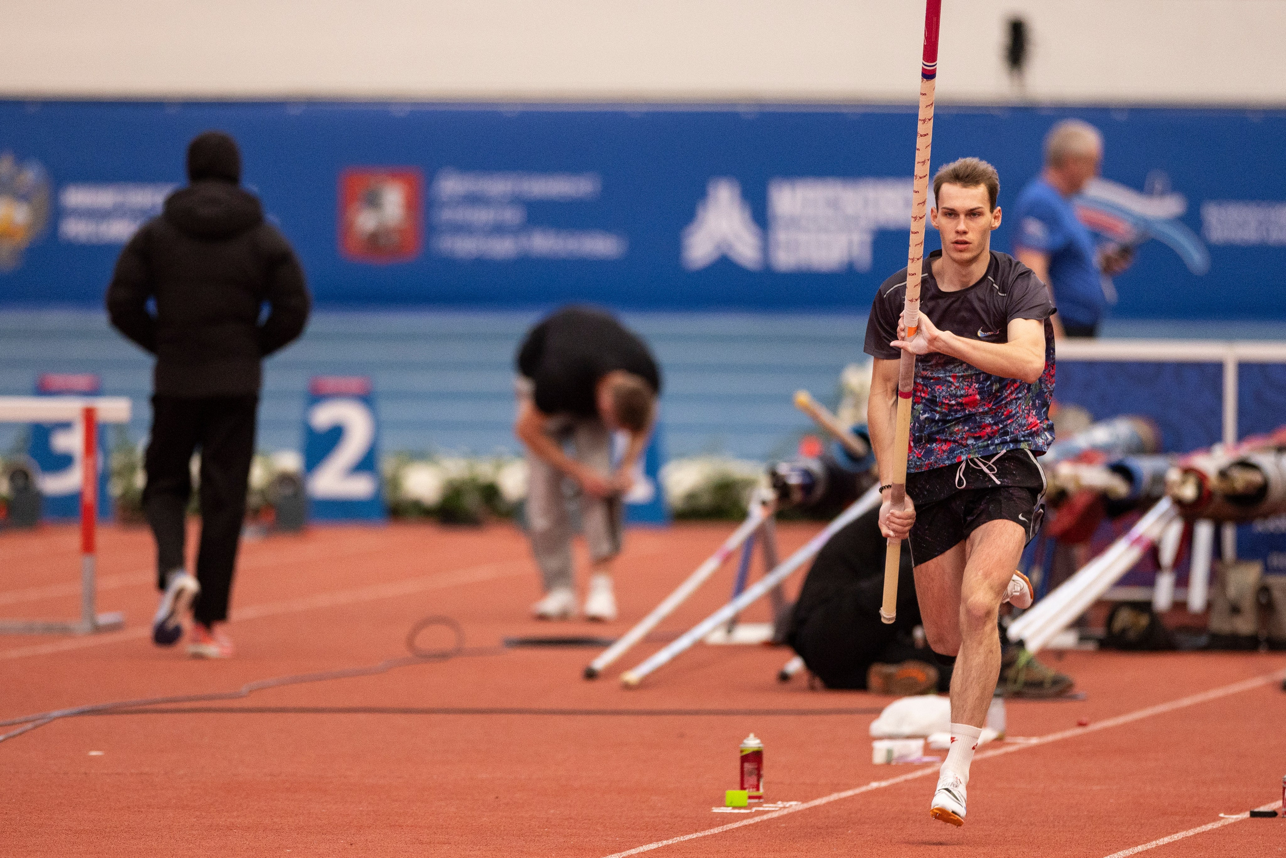 Турнир по легкой атлетике «Русская зима». Спортивный репортажный фотограф Казань Нафис Сиразетдинов