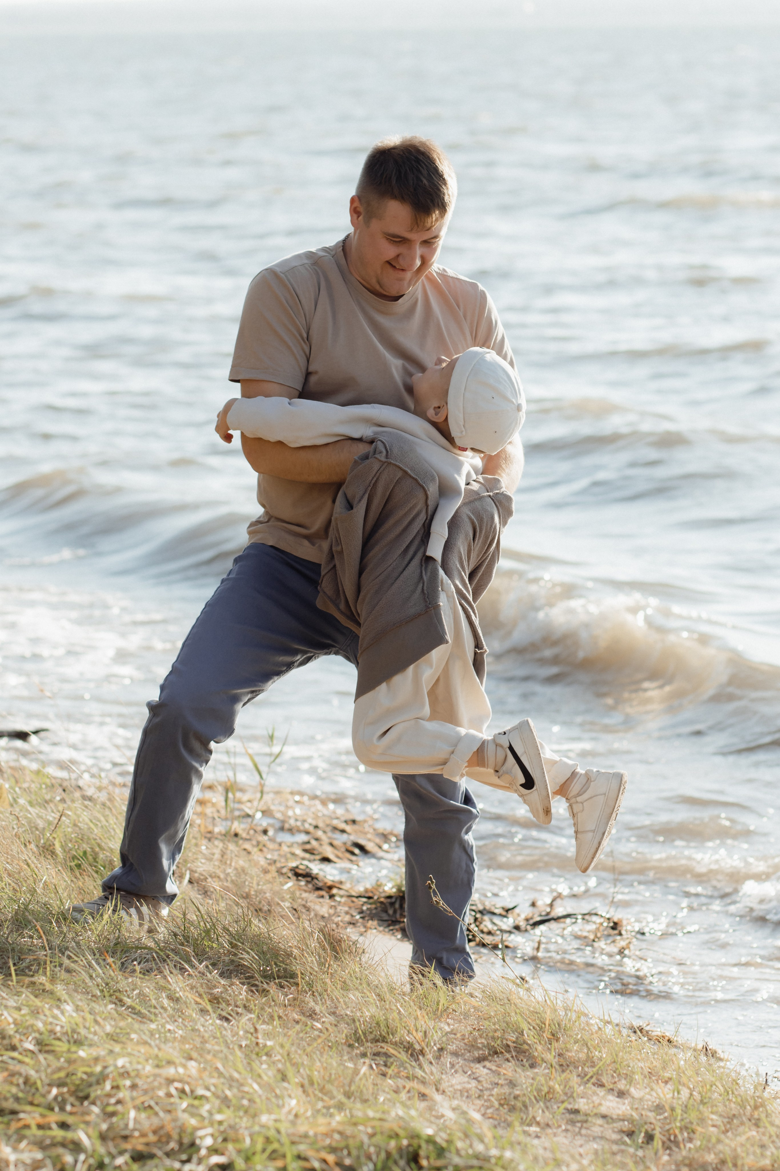 На берегу. Семейный и свадебный фотограф в Челябинске Мария Леонтьева