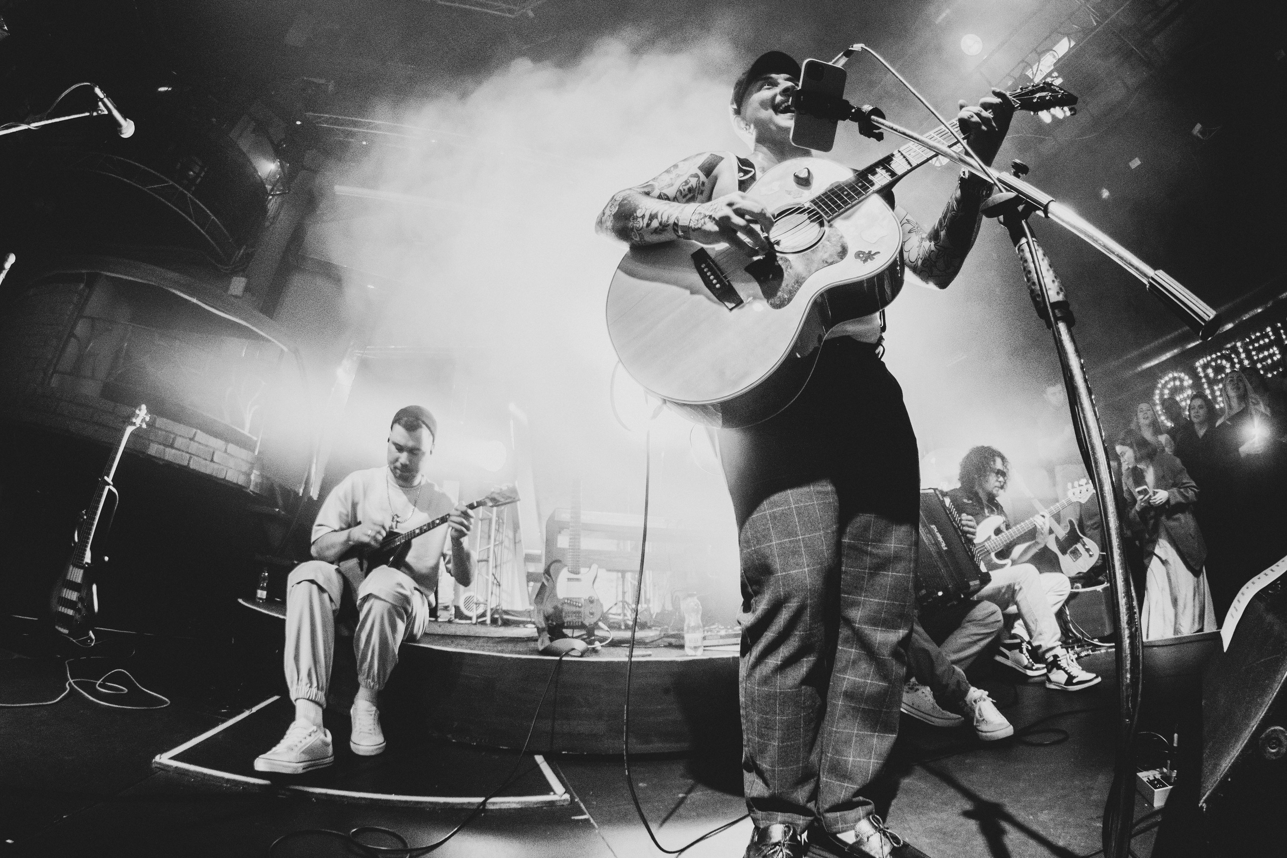 Дэммит Томаз. Фотограф для музыкантов, фотограф на концерт, концертный фотограф, съемка концерта, бэкстейдж фотограф