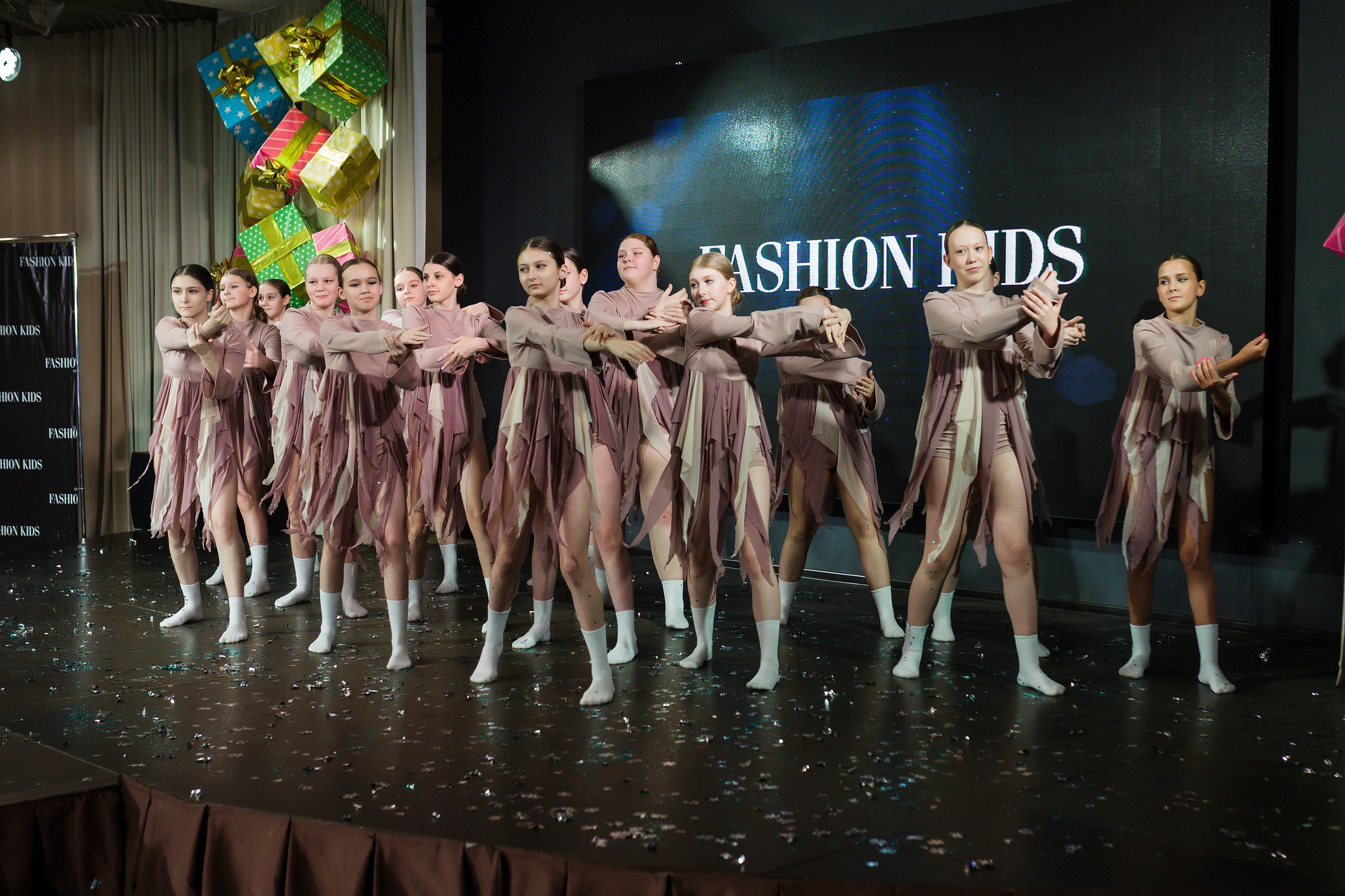 ДЕТИ. Roman Photo