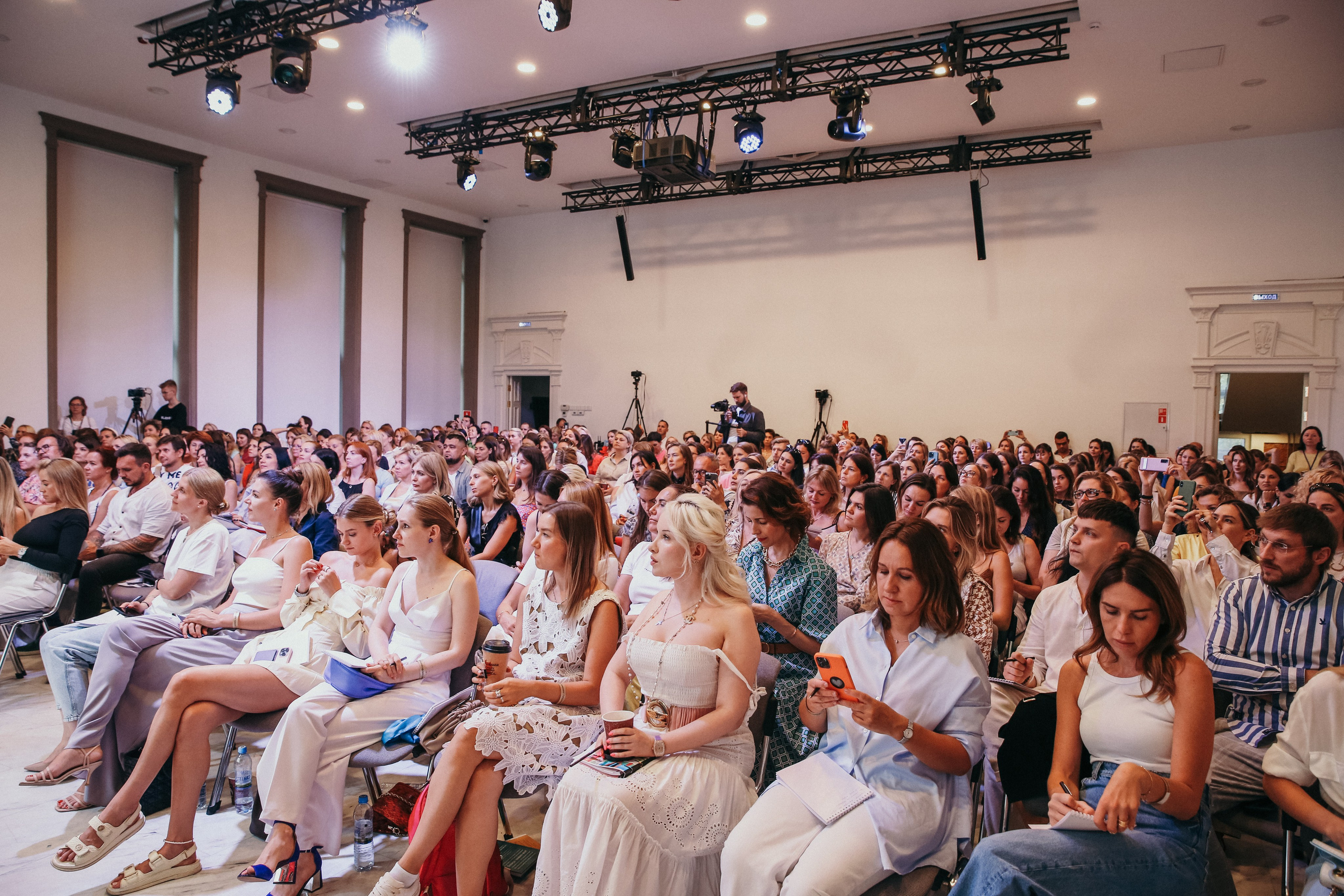 Тренинг Евгении Павловской. Фотограф и видеограф Анна Домашенко