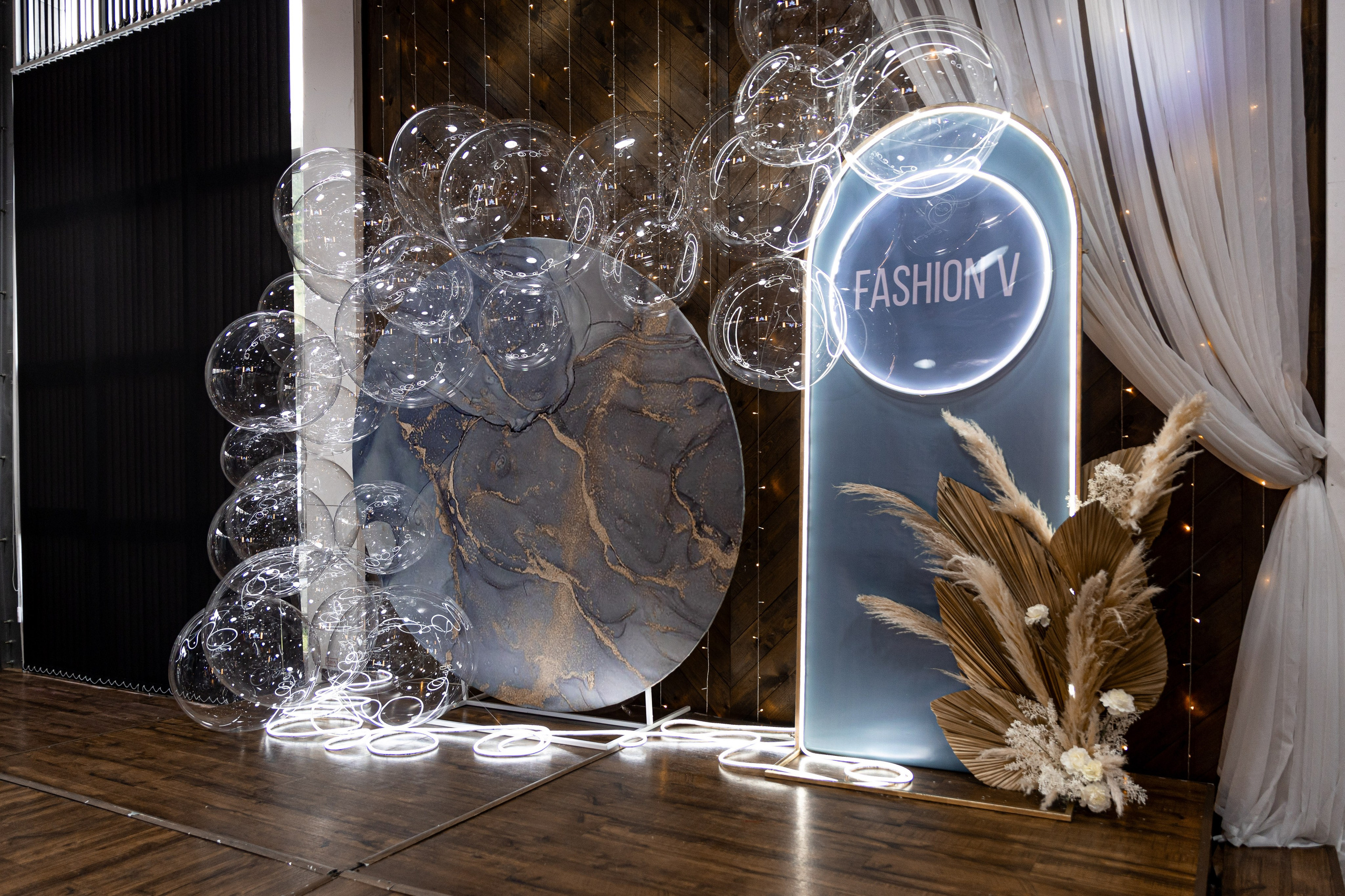 Модное шоу «Fashion V»