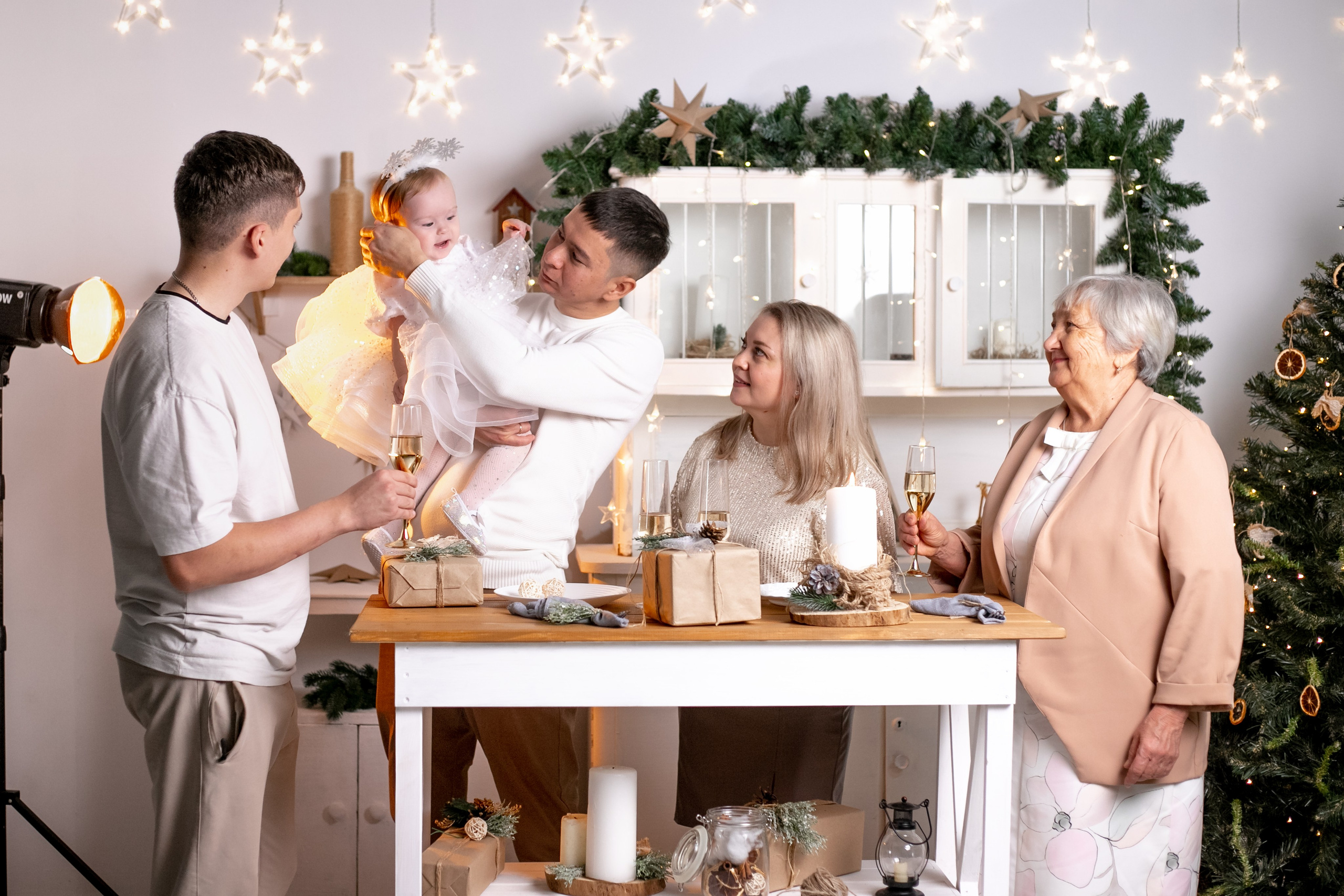 Семейная съемка. Новогодняя. Праздничная фотосессия. Фотограф Кравченко Юлия. Энгельс