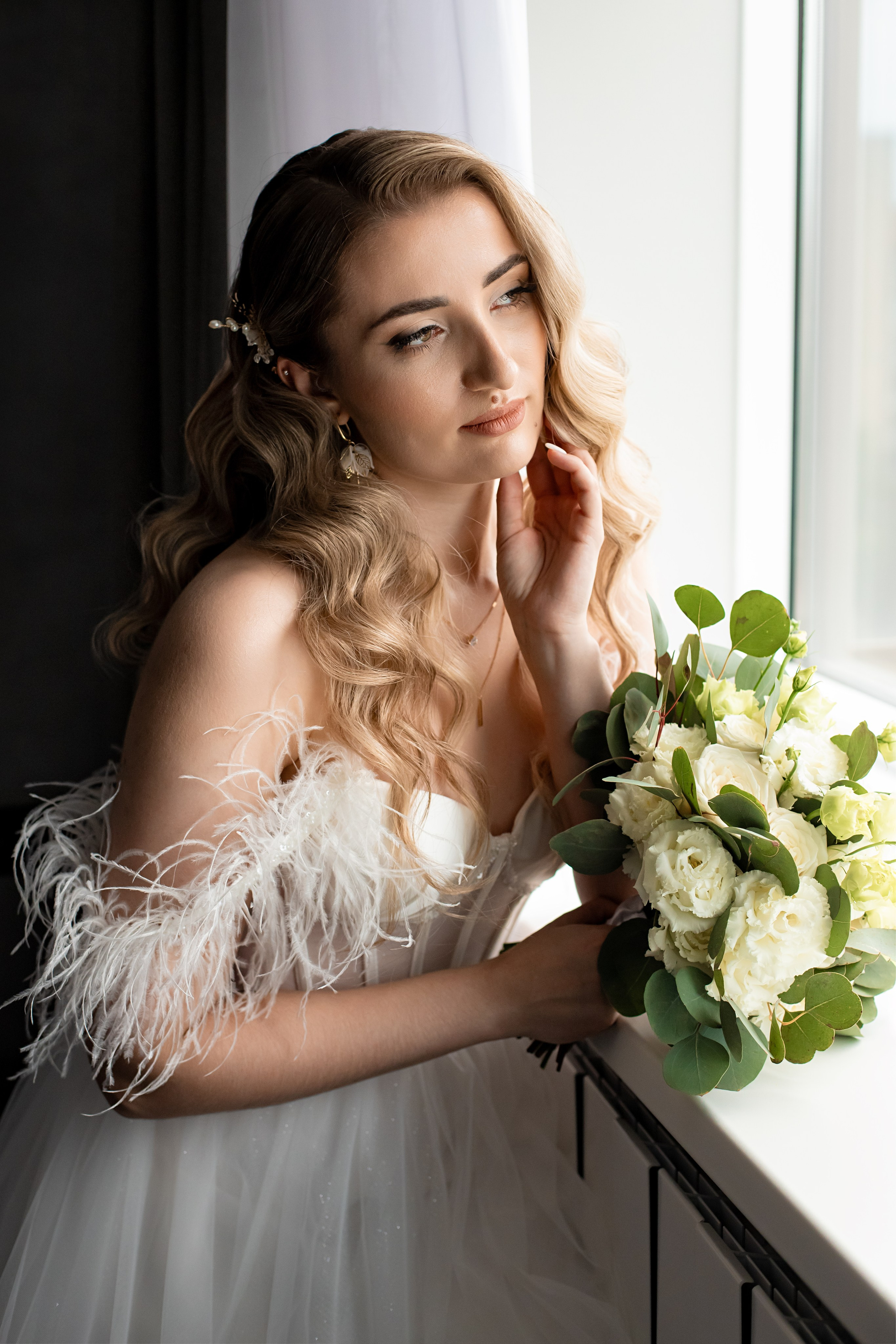 невеста у окна