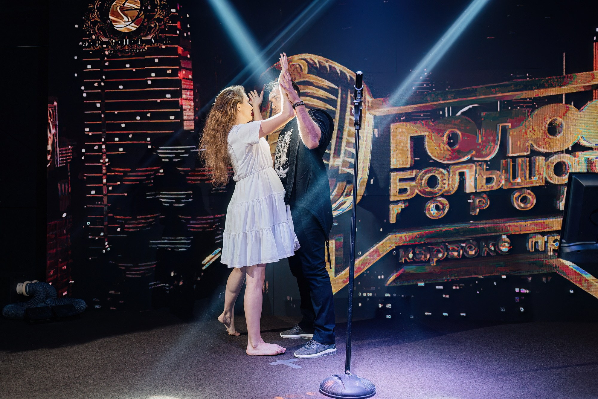 Караоке-проект «Голос большого города». Свадебный и репортажный фотограф Никита Сницарев в Барнауле