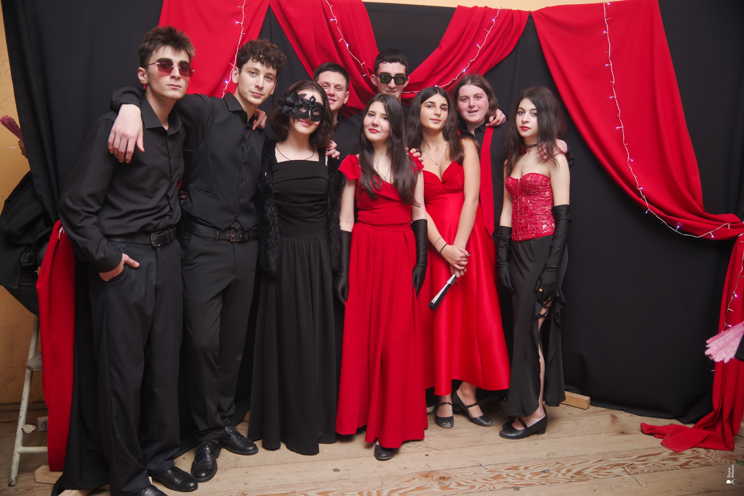 Абаша концерт в школе. Портретный фотограф Денис Милютин