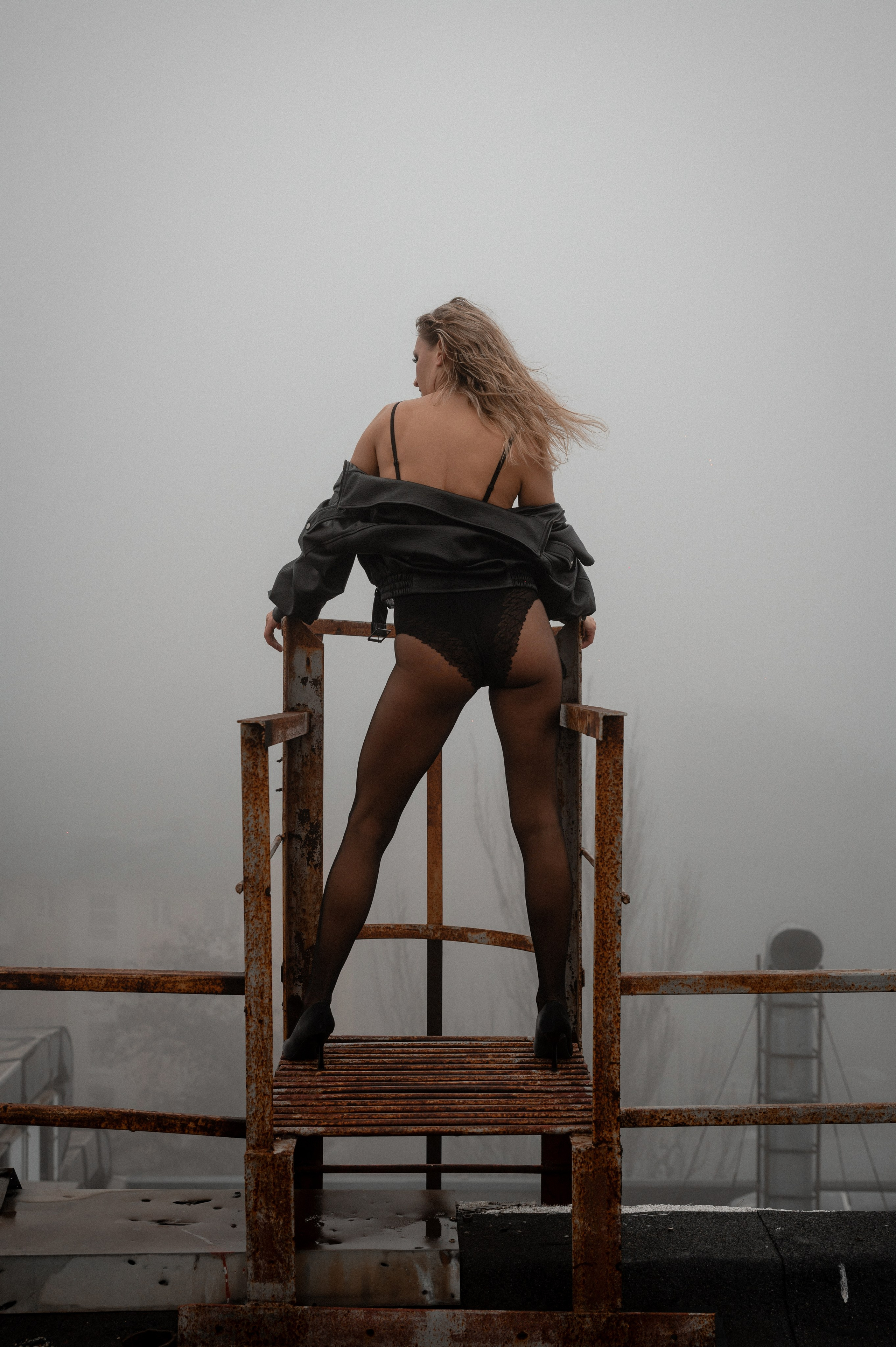 «Она прячется в тумане…». Мариуполь фото. Фотограф Мариуполь.Индивидуальные съёмки. Детские, семейные, коммерческие