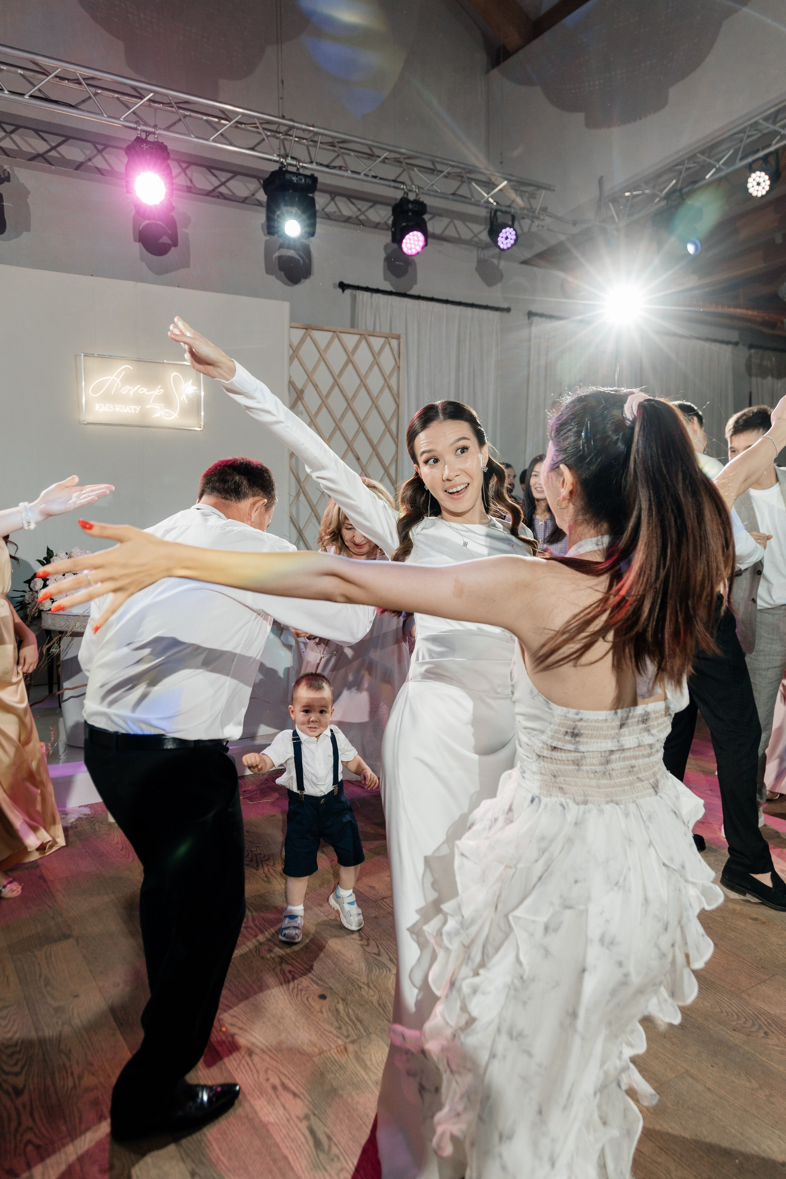 Azhar Uzatu. Свадебный фотограф Алматы