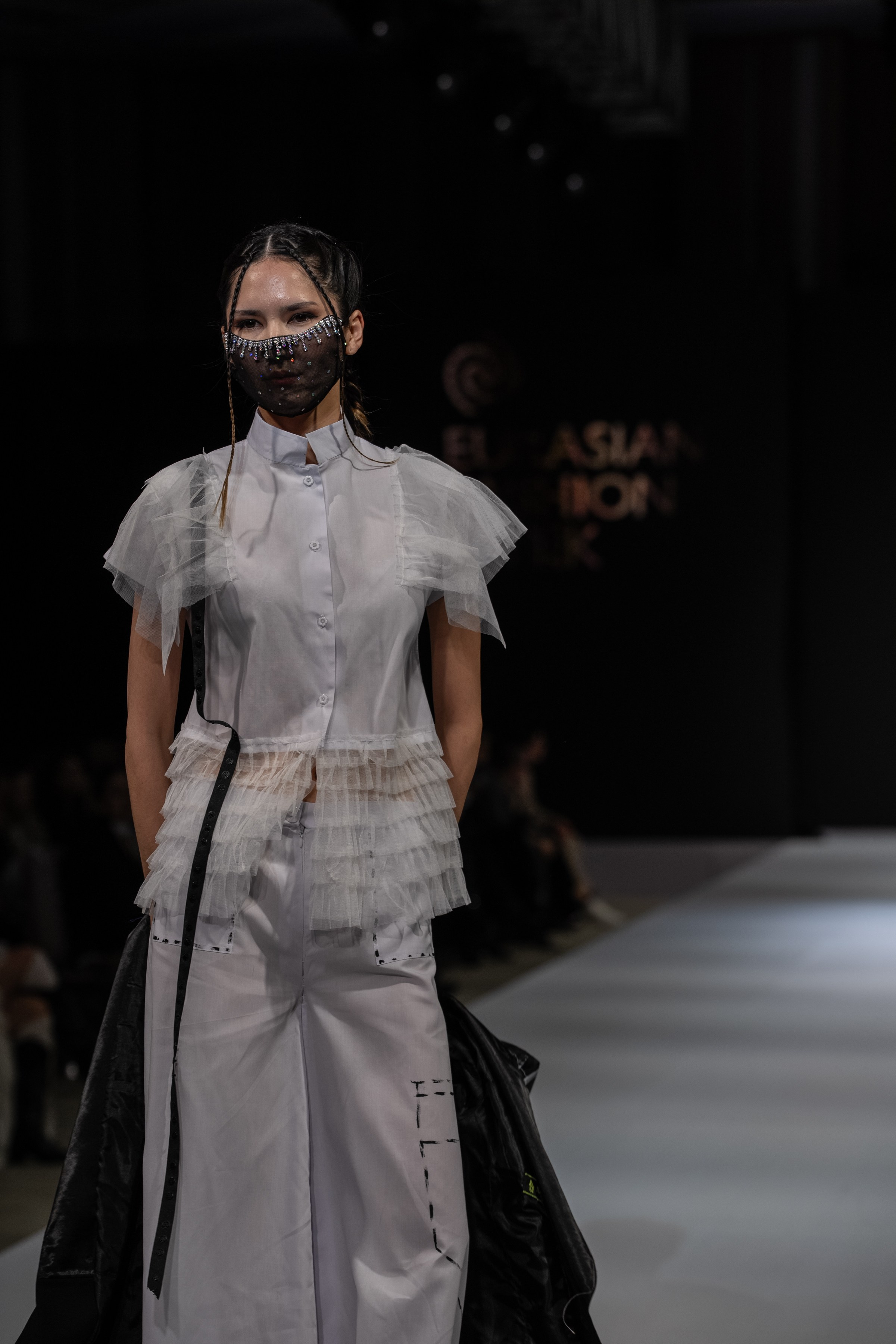 EURASIAN FASHION WEEK Nurasem. Сайт Алматинского НЮ АРТ, будуар и фэшн фотографа Дениса Карпенко