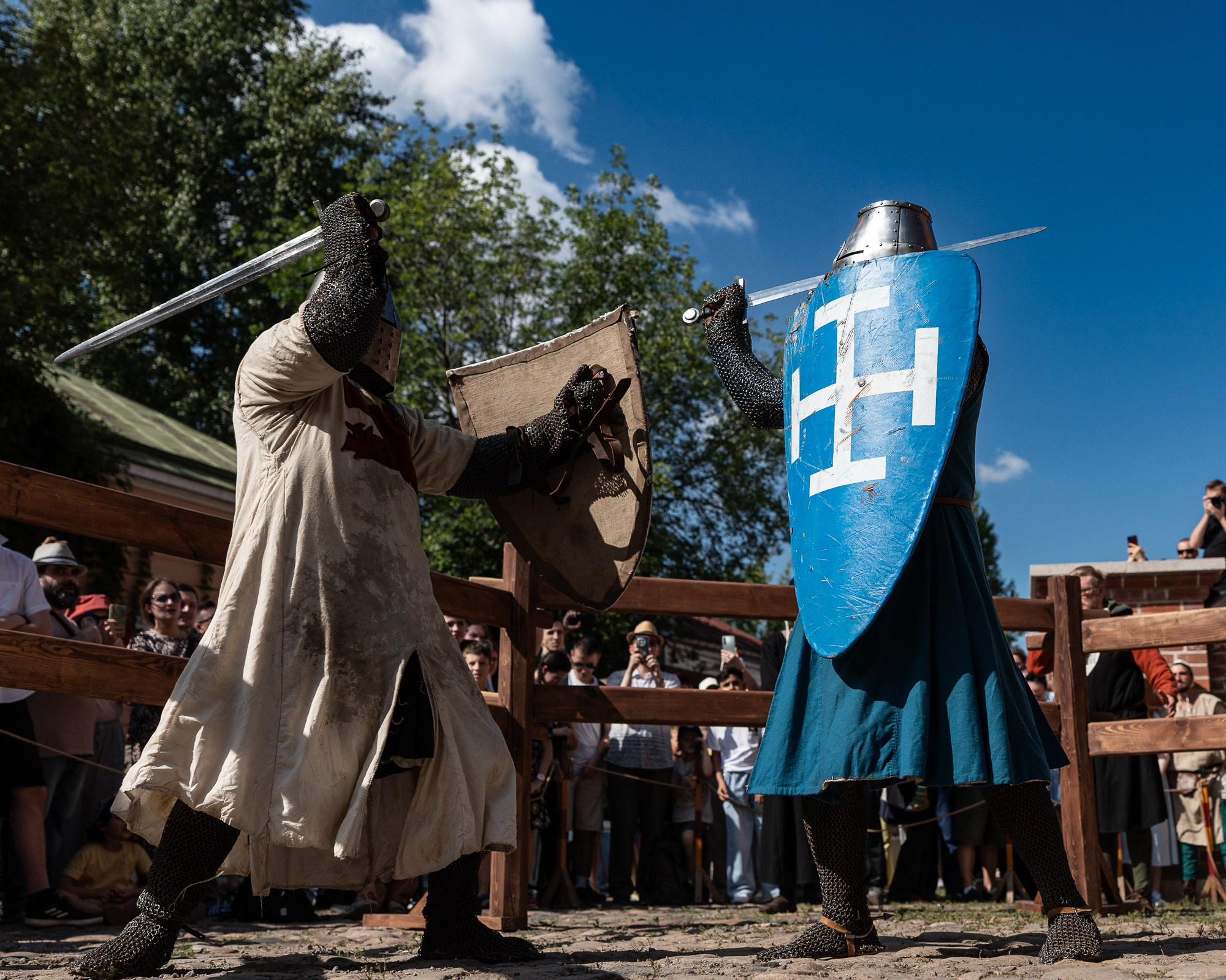 13-й город в Крутитском подворье 2025. Сайт Алматинского НЮ АРТ, будуар и фэшн фотографа Дениса Карпенко