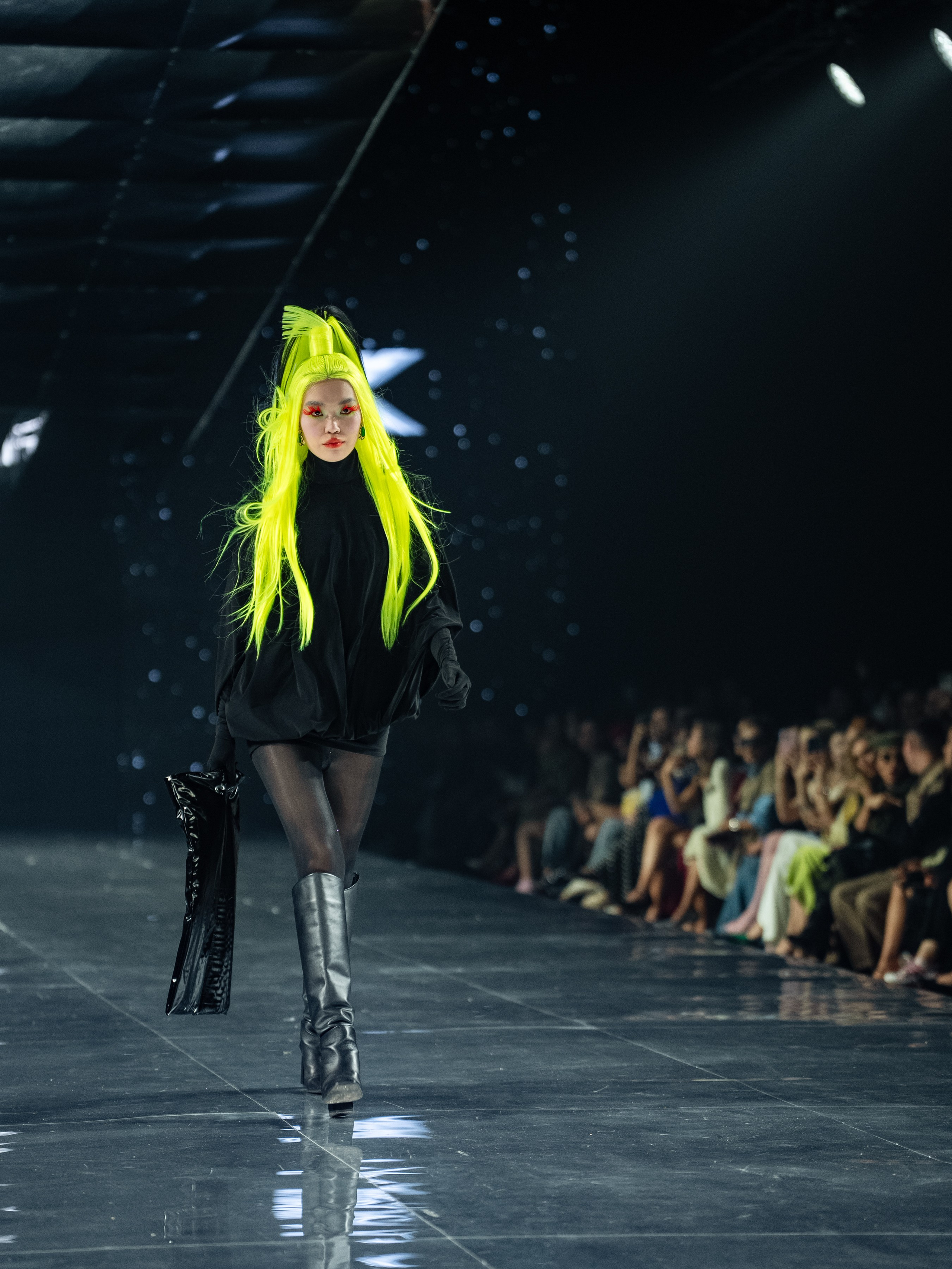 Visa Fashion Week YESYES. Сайт Алматинского НЮ АРТ, будуар и фэшн фотографа Дениса Карпенко