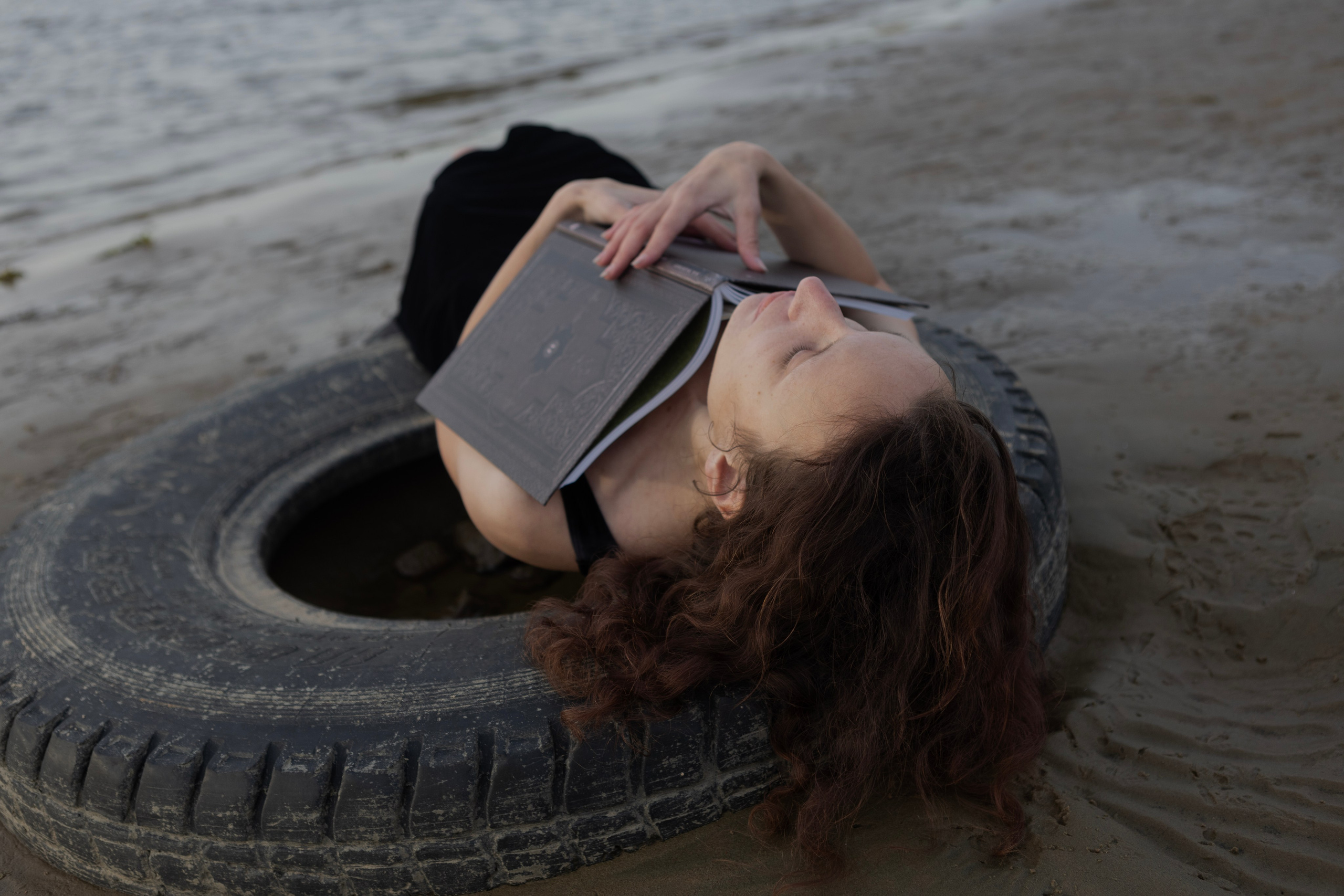 Соломея: писательница и модель. Контент-фотограф для творческих единиц и мастеров в Санкт-Петербурге