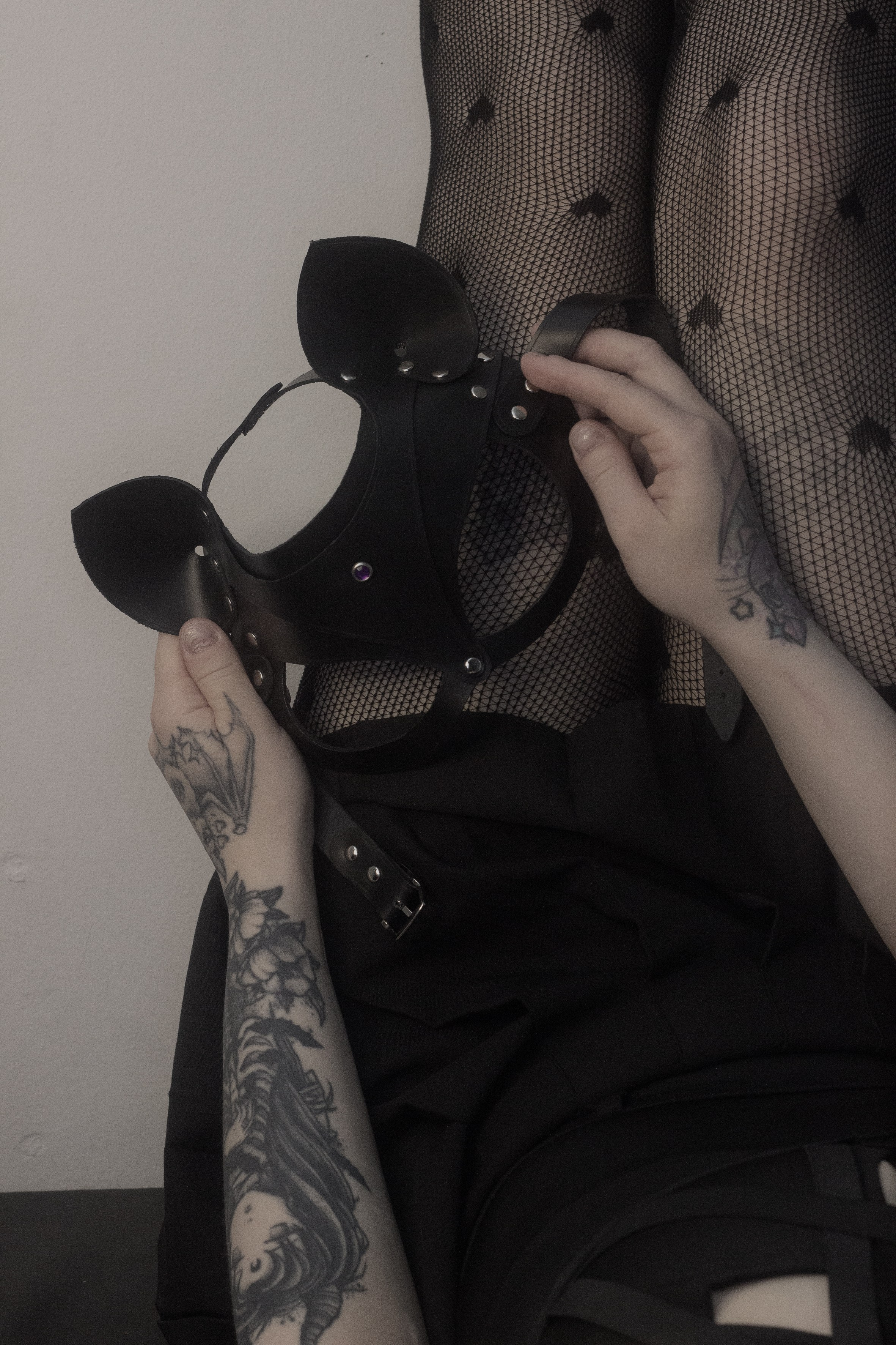 Милена, тату-мастер и художница. Контент-фотограф для творческих единиц и мастеров в Санкт-Петербурге