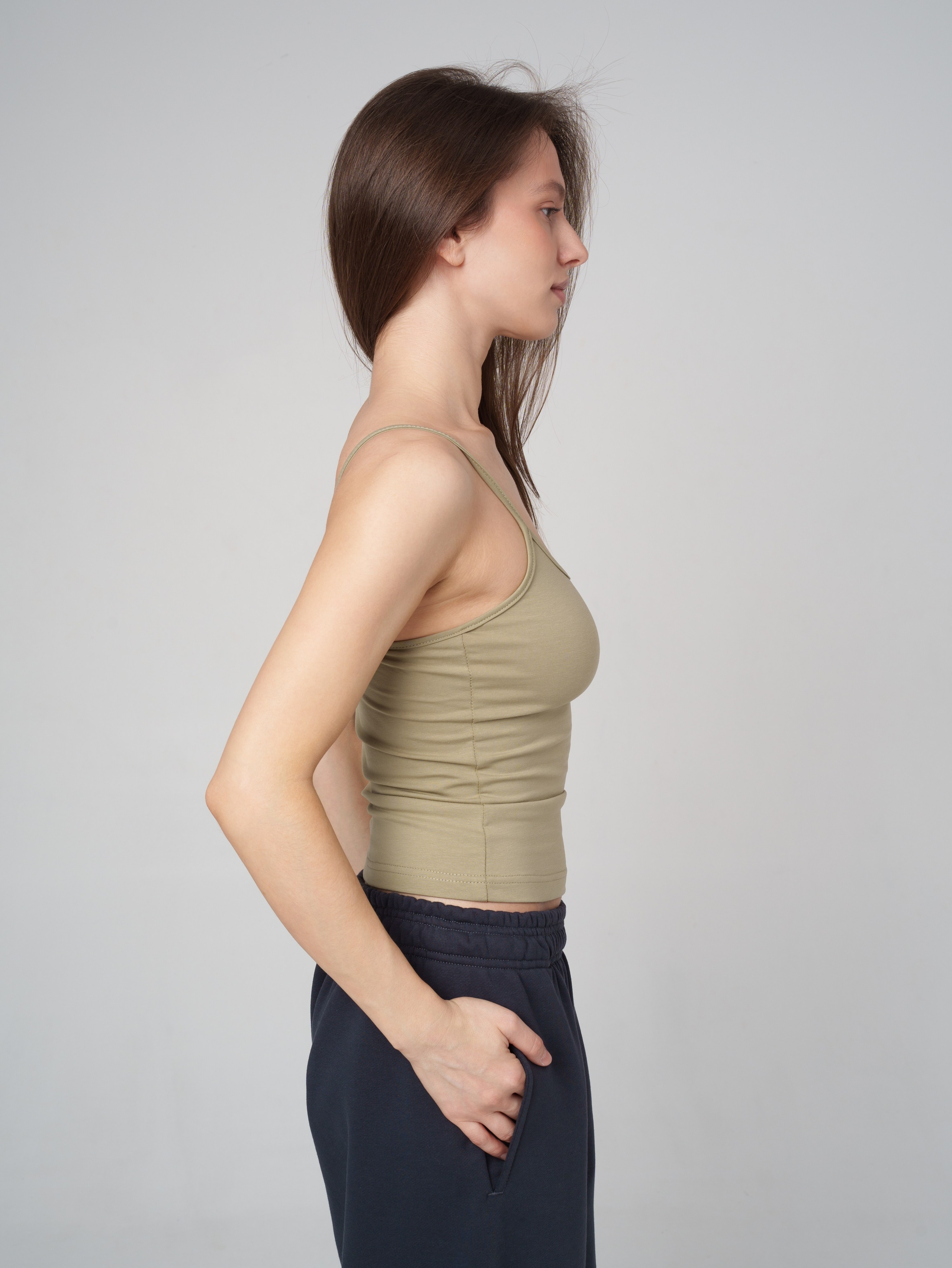 Топы на сером фоне. Иван Упоров — фотограф, рилсмейкер чебоксары