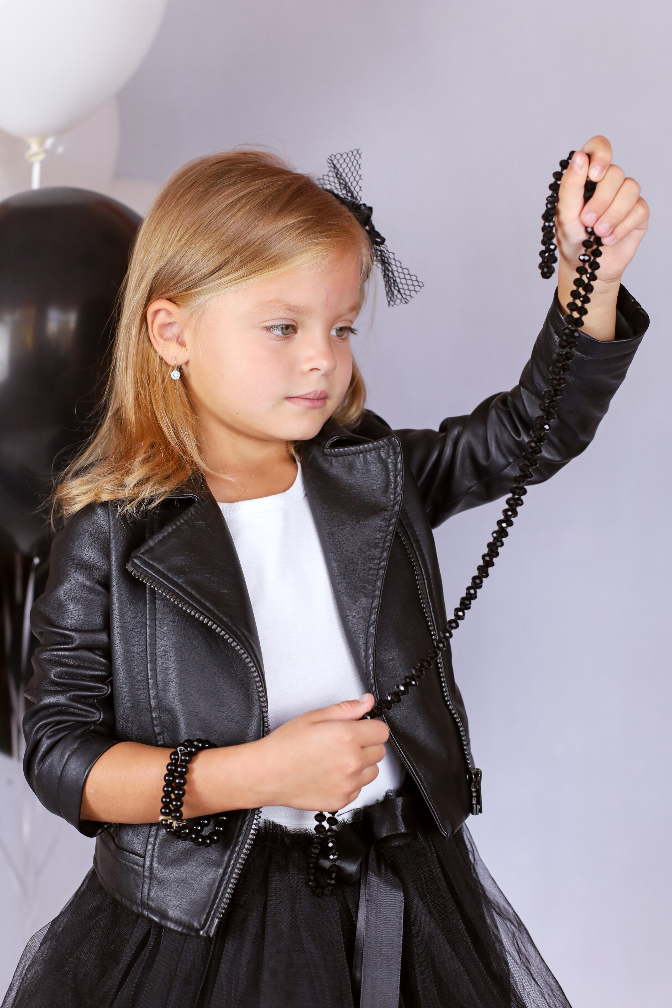 Черно-белое. Выпускные альбомы в Таганроге и Ростовской Области