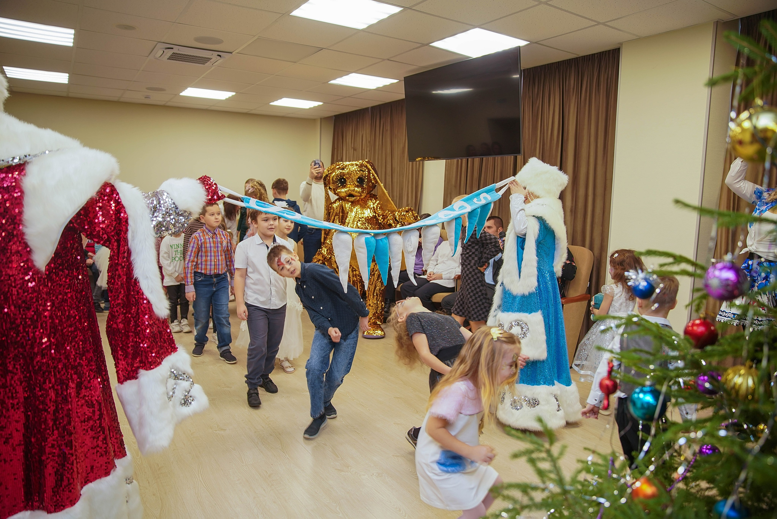 Елка НБД банк. Семейный и детский фотограф в Нижнем Новгороде