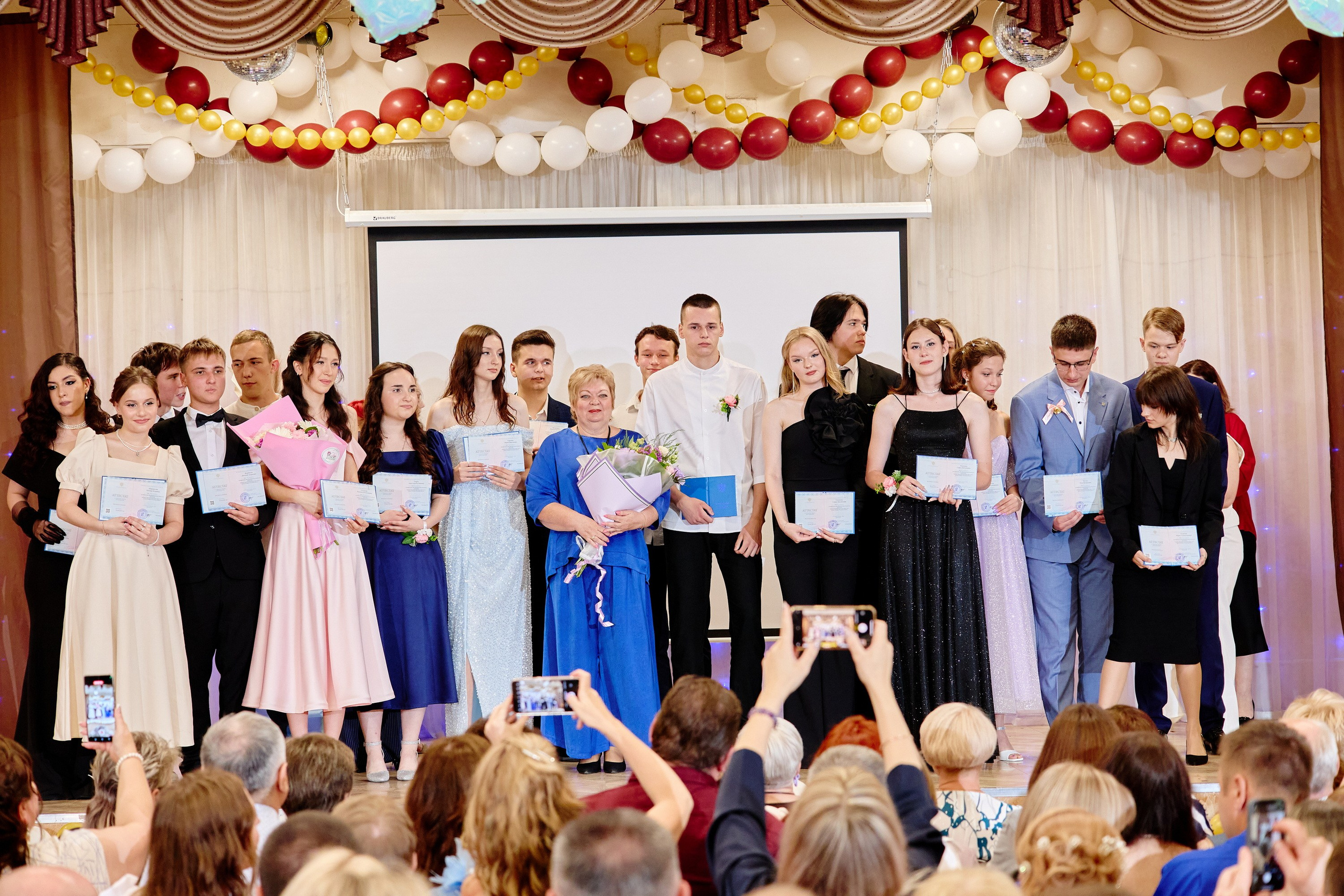 Выпускной 35 Сош. Фотограф Выпускные альбомы Таганрог Сергей Коробченко