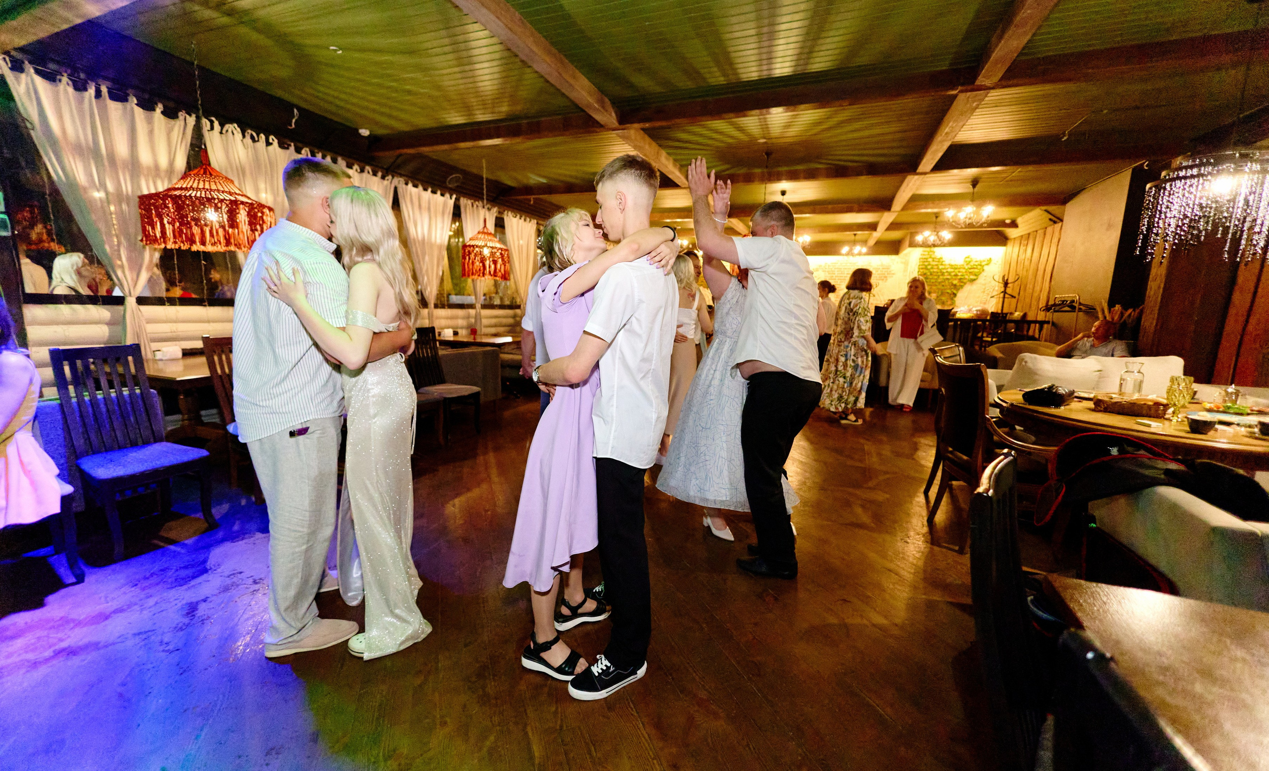 Выпускной 35 Сош. Фотограф Выпускные альбомы Таганрог Сергей Коробченко