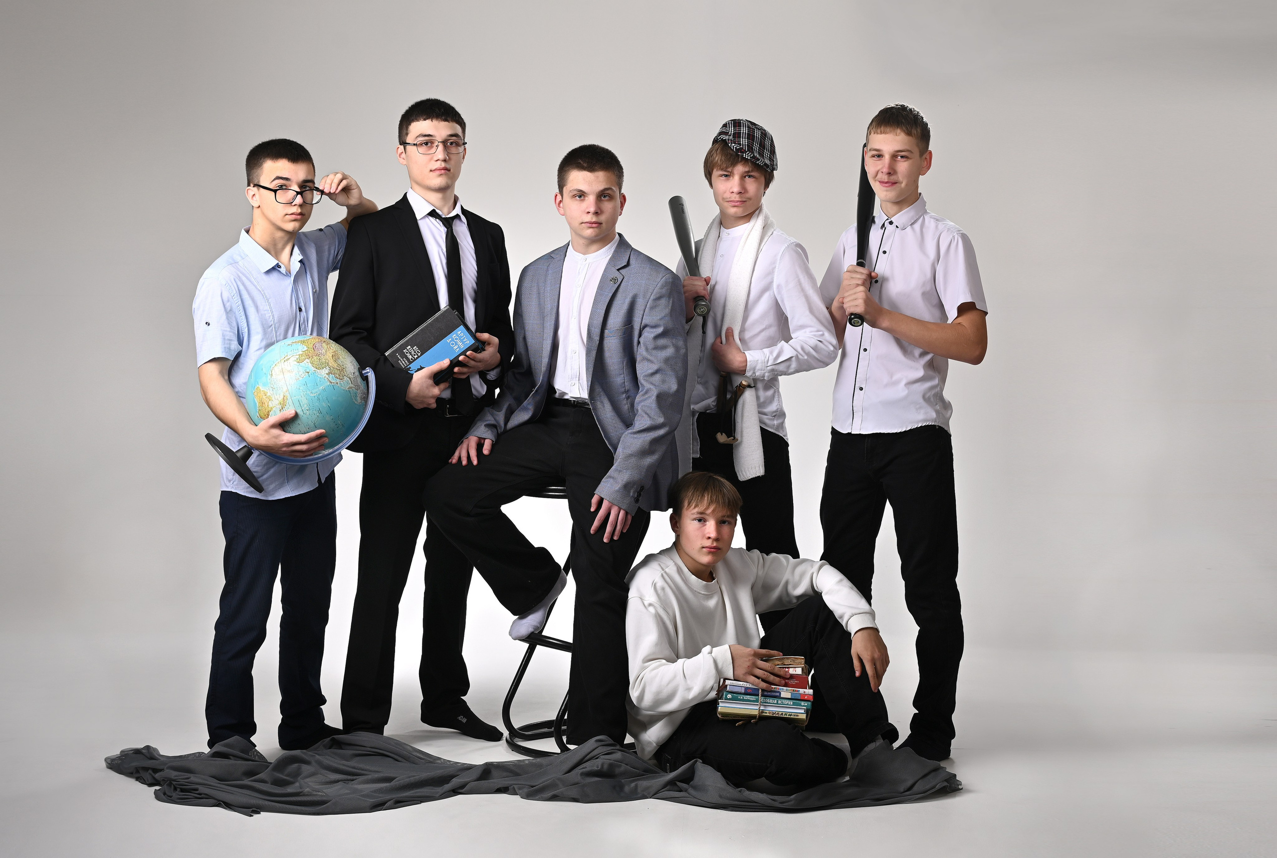 Фотоальбомы, фотокниги, альбомы для учеников старших и выпускных классов в школах в городе Вологда