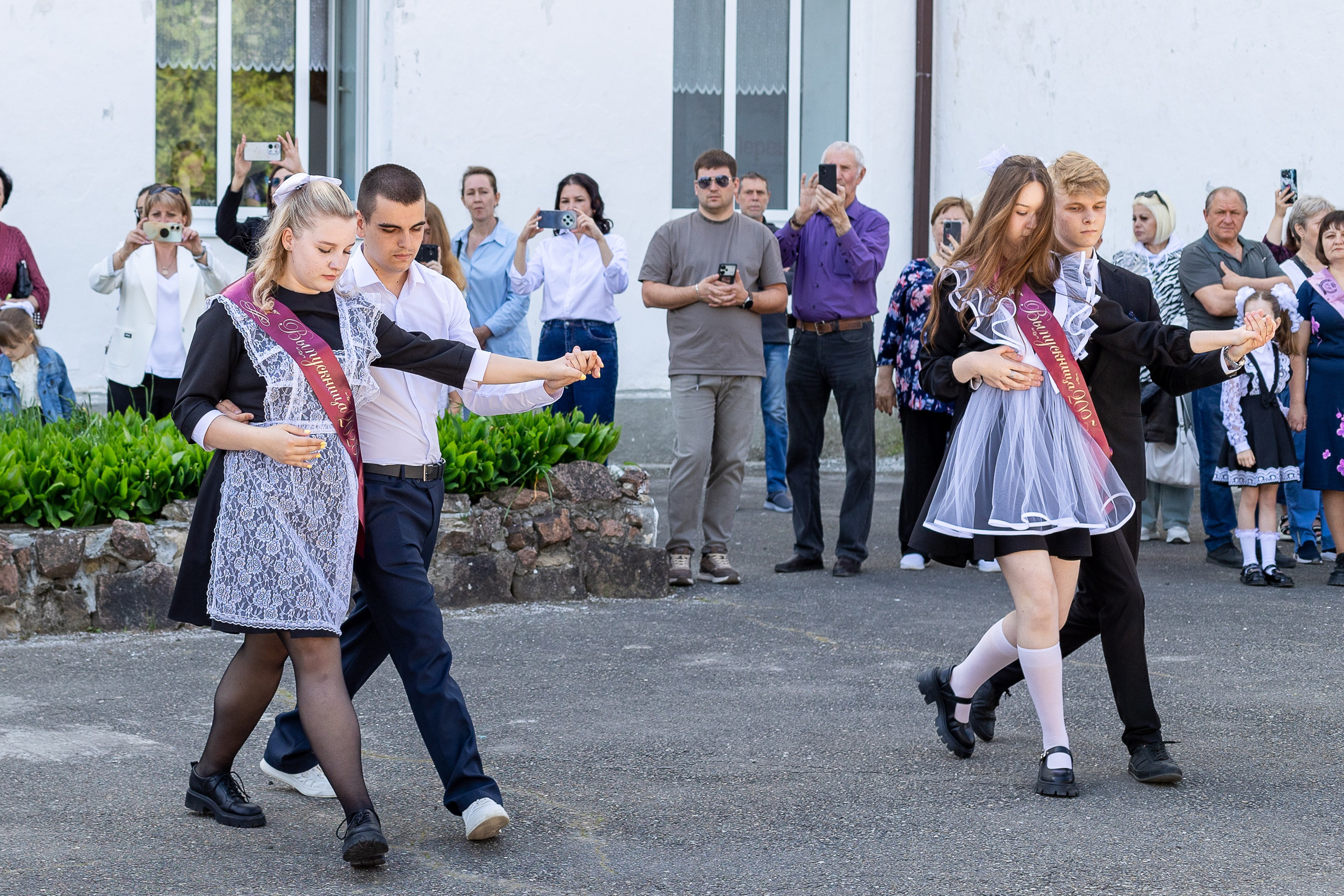Последний звонок. Выпускные альбомы Майкоп, Краснодар Елена Золотарева