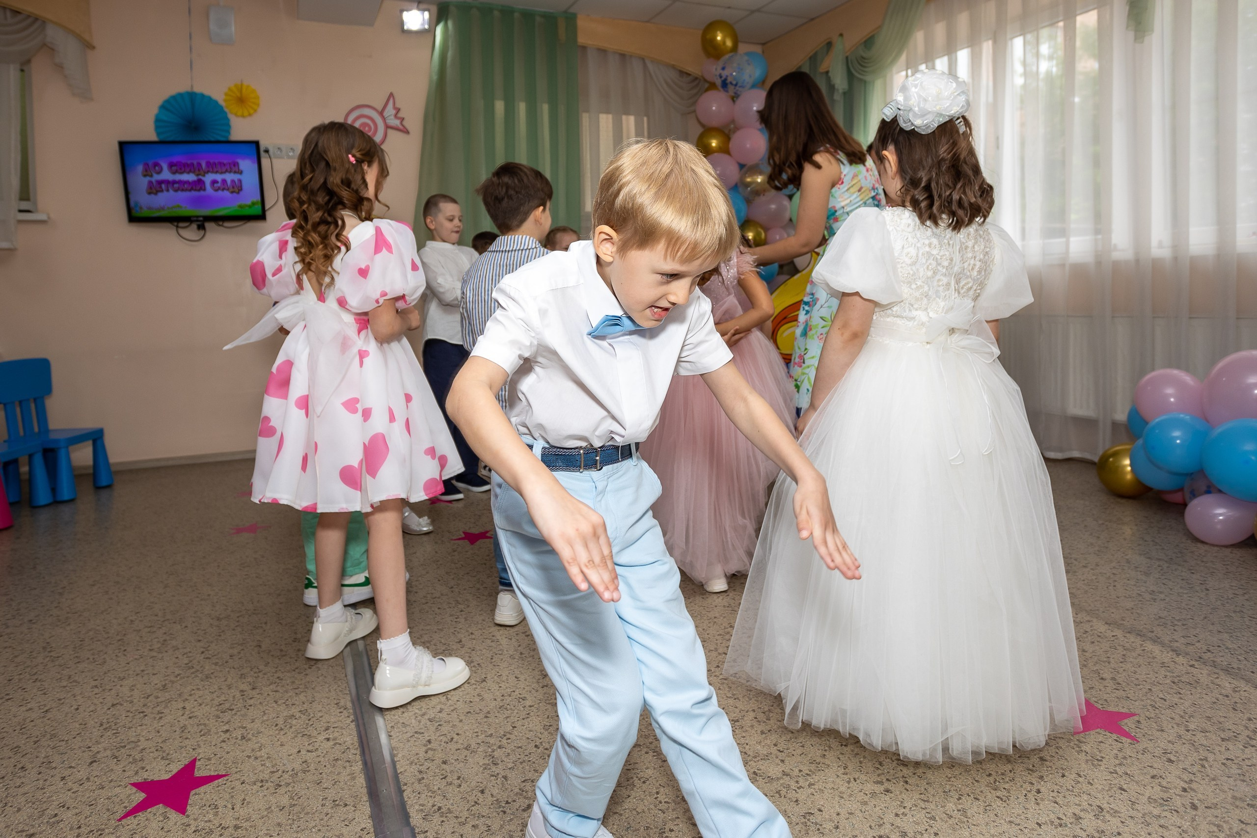 Выпускной Детский сад, 2 часа, 8000. Выпускные альбомы Майкоп, Краснодар Елена Золотарева