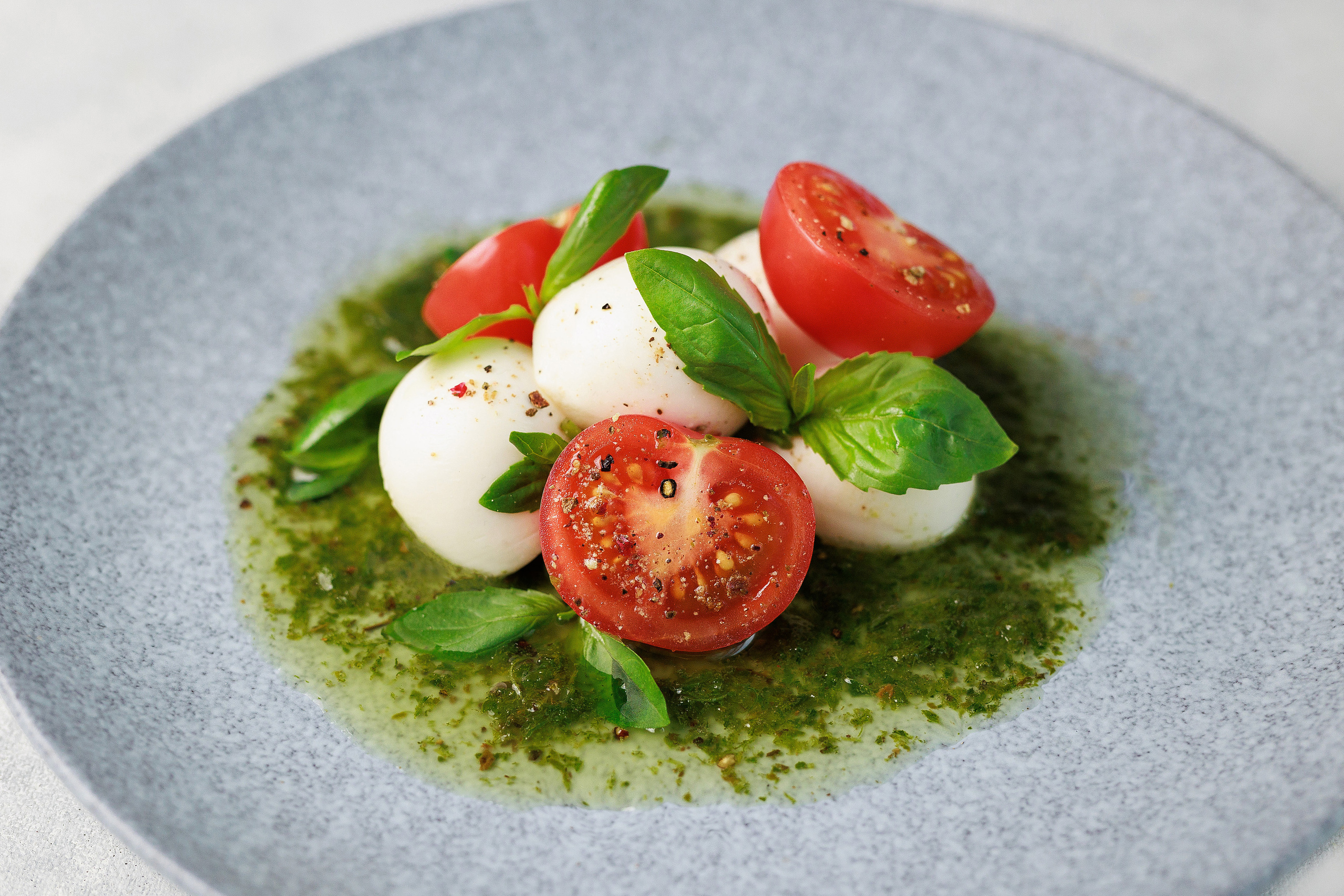 фудфотограф казань, каталожная фудсъемка , фудфото для меню сайта, меню пекарни, имиджевая фудсъемка,  фудсъемка для соцсетей , фудсъемка доставки еды, салат капрезе