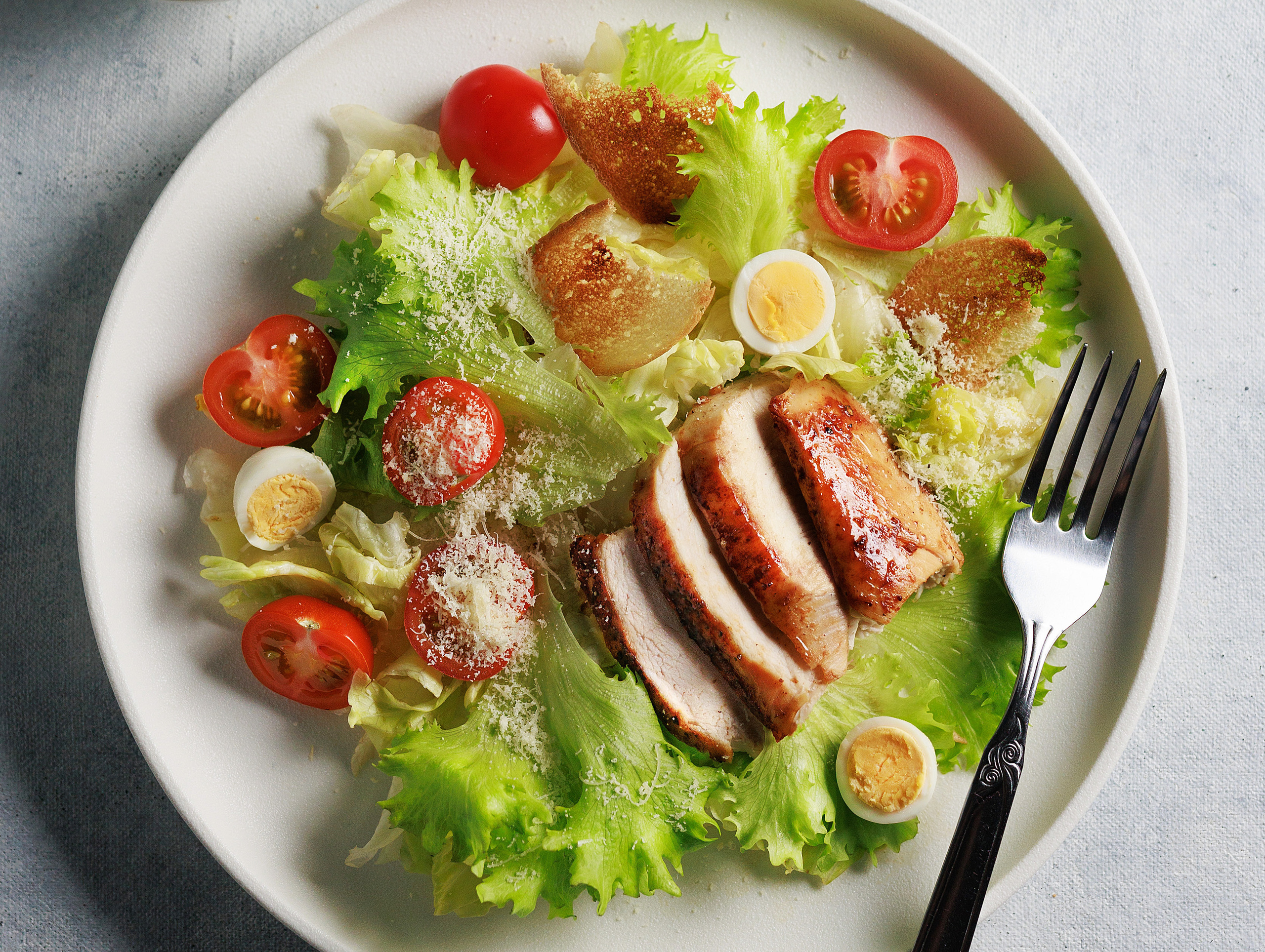 фудфотограф казань, каталожная фудсъемка , фудфото для меню сайта, меню пекарни, имиджевая фудсъемка,  фудсъемка для соцсетей , фудсъемка доставки еды, салат цезарь вид сверху