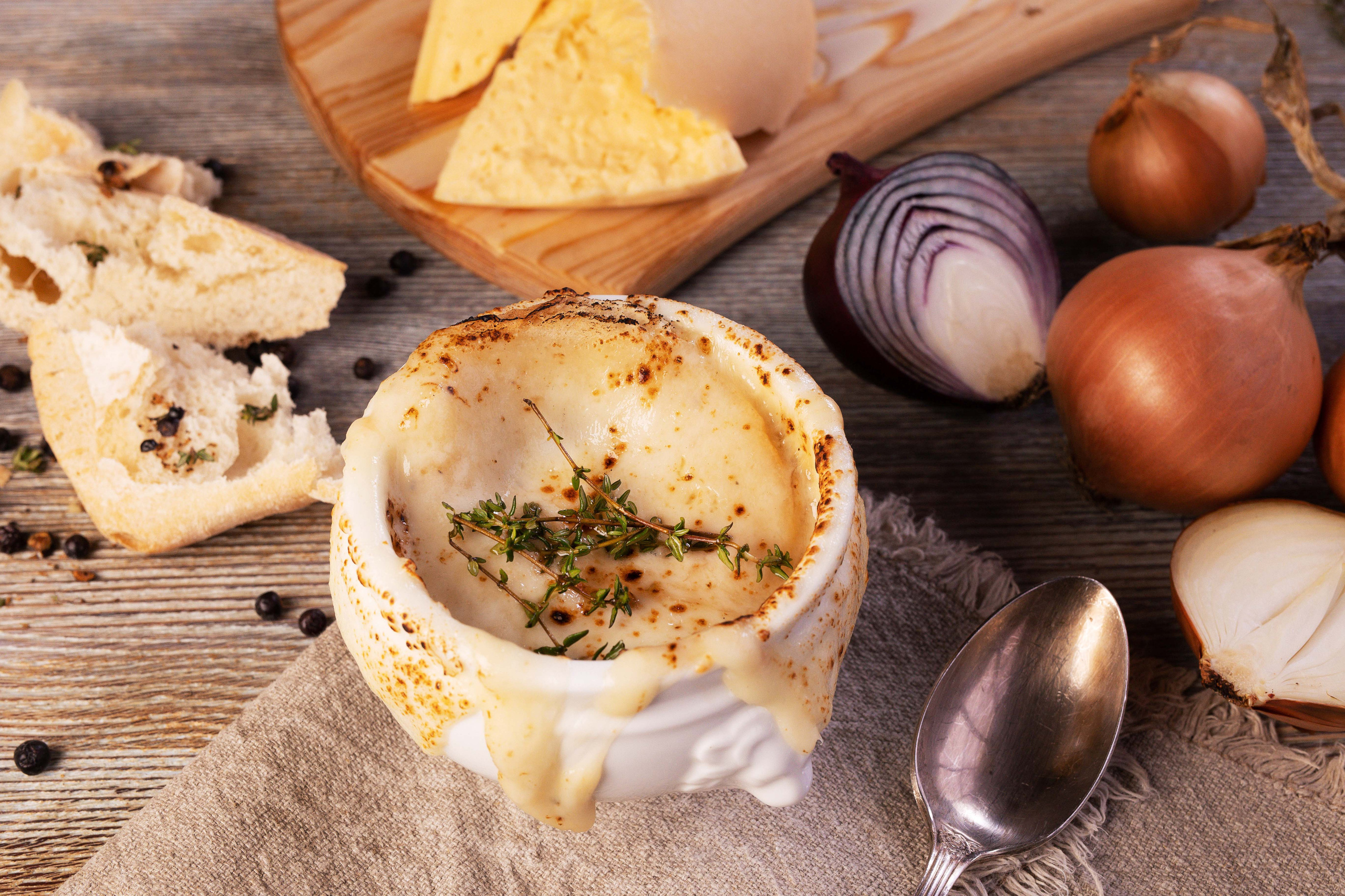 фудфотограф казань, каталожная фудсъемка , фудфото для меню сайта, меню пекарни, имиджевая фудсъемка,  фудсъемка для соцсетей , фудсъемка доставки еды, луковый суп казань