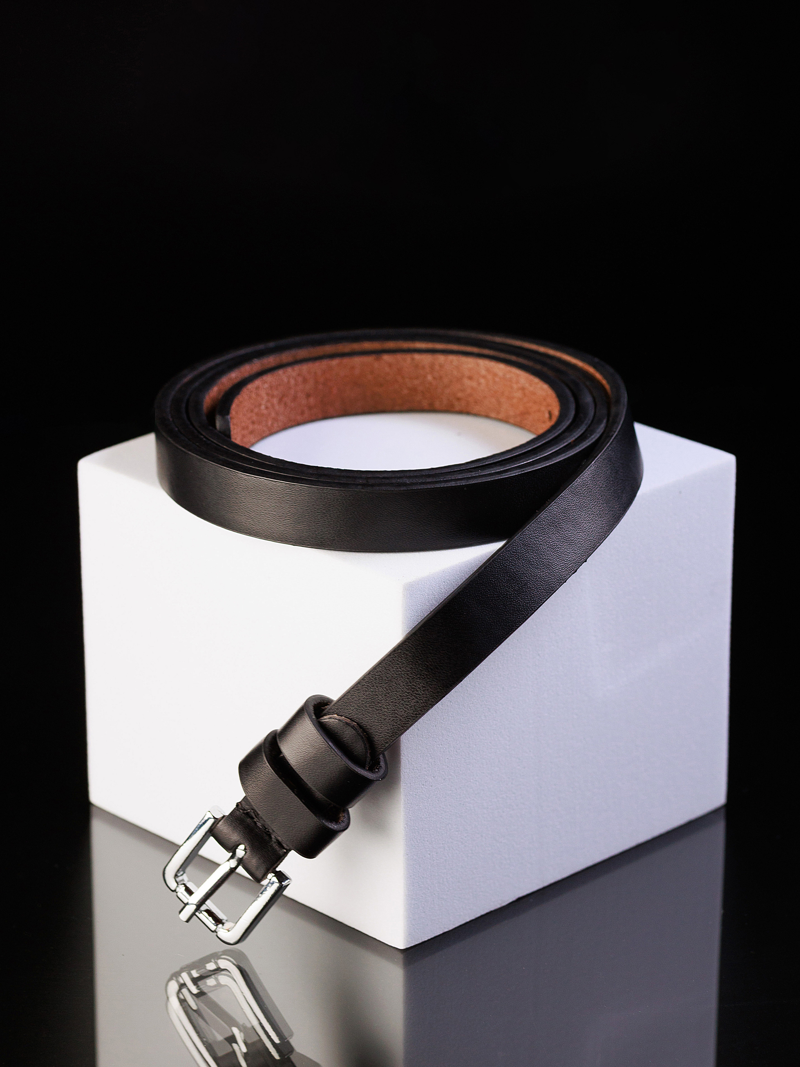 Имиджевая предметная фотосъемка ремня женского черного, предметный фотограф казань, каталожная съемка 
